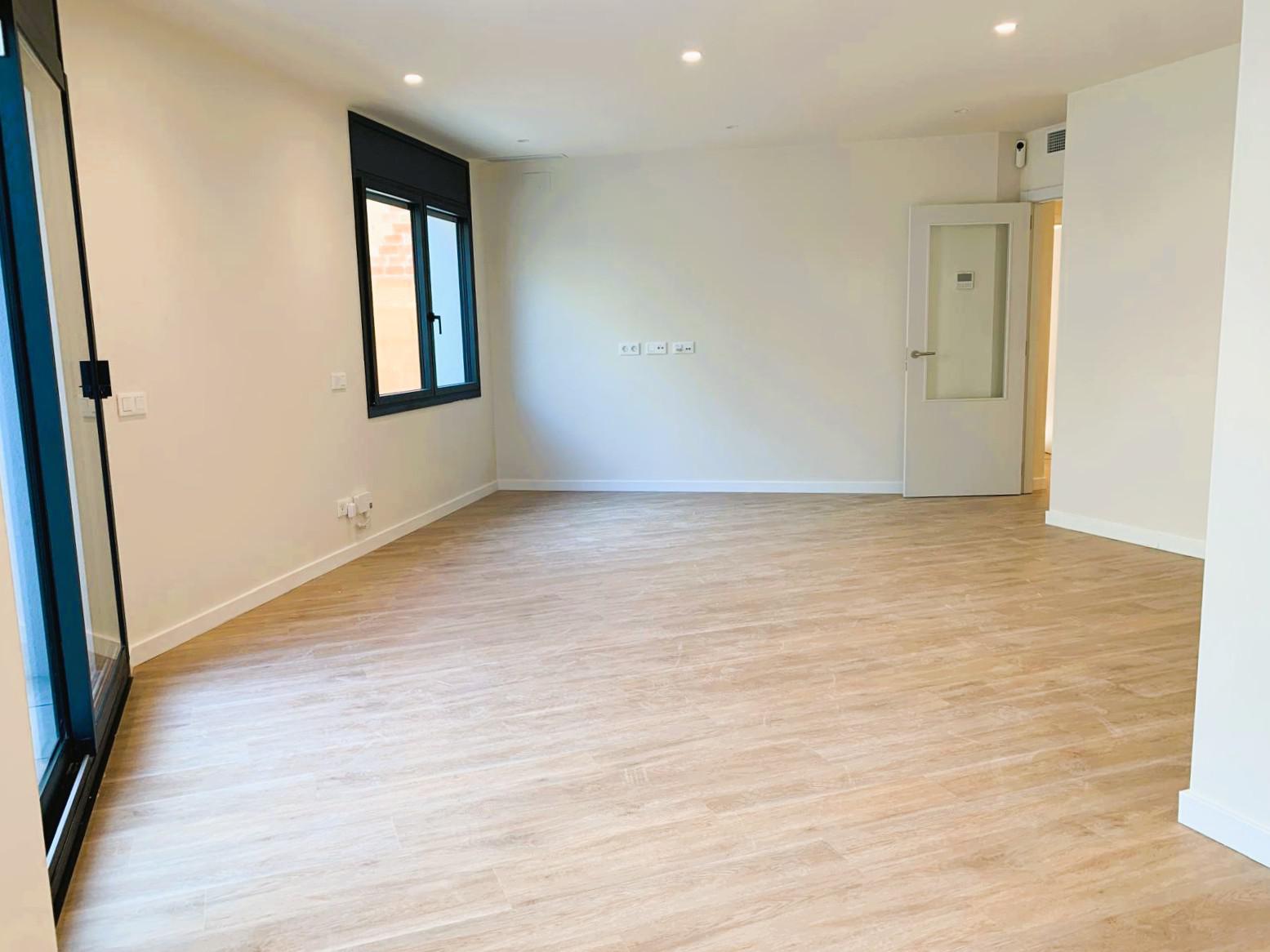 Imagen 2 Planta Baja en venta en Cubelles / Junto al centro y a escasos minutos de la playa.