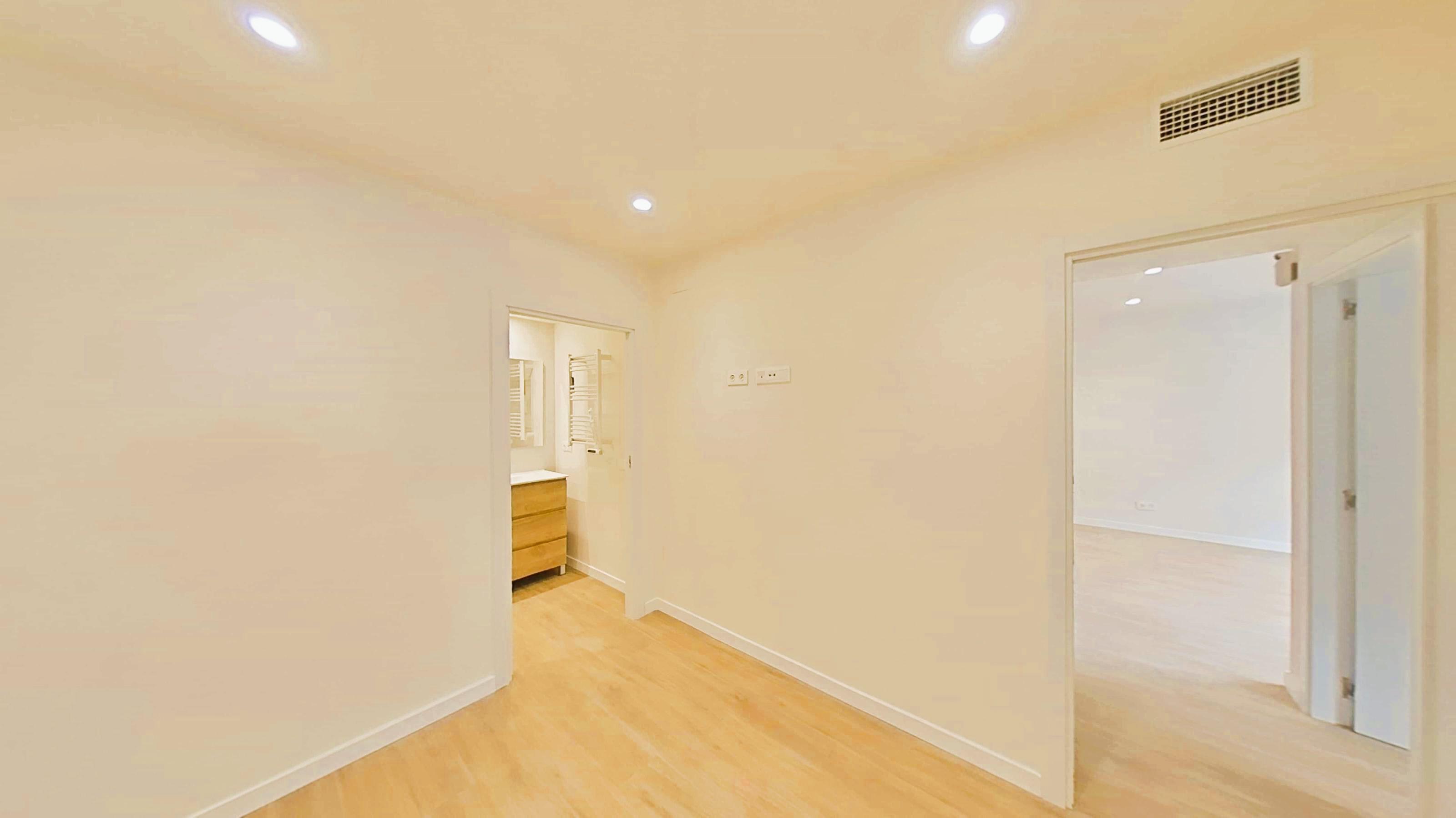 Imagen 14 Planta Baja en venta en Cubelles / Junto al centro y a escasos minutos de la playa.