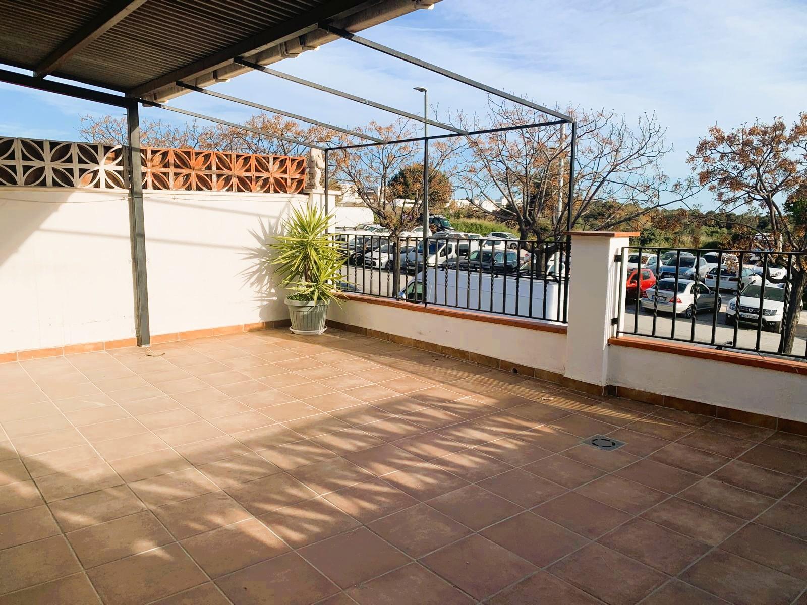 Imagen 1 Casa en venta en Sant Pere De Ribes / Junto casas del mar.