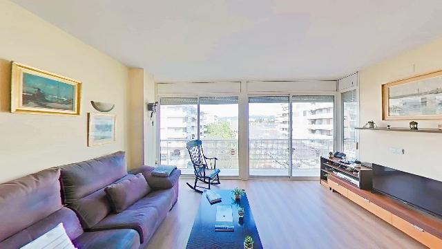 Imagen 2 Inmueble 300610 - Piso en venta en Vilanova I La Geltrú / Zona Fábrica Nova, junto al centro.