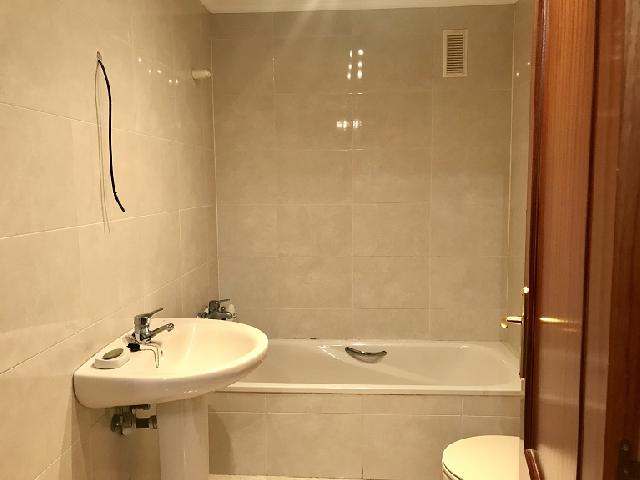 Imagen 18 Inmueble 218103 - Piso en venta en Barakaldo / Junto a la Herriko Plaza