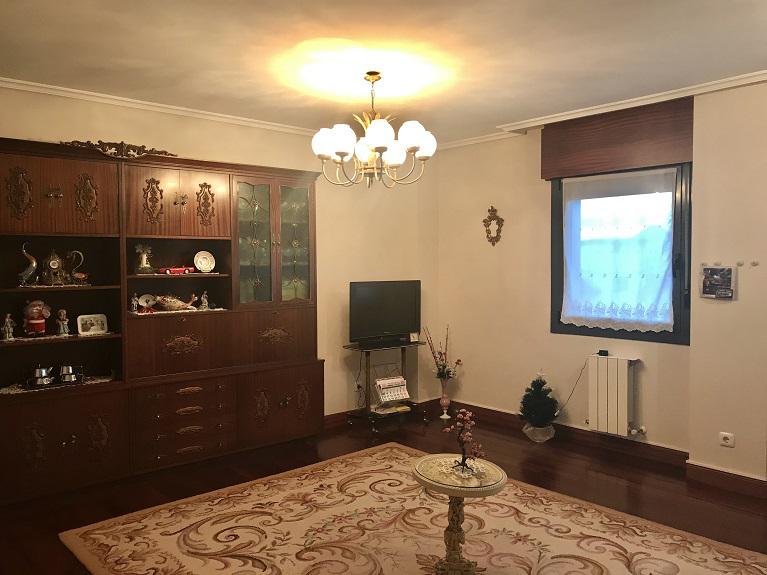 Imagen 2 Piso en venta en Barakaldo / Junto a la Herriko Plaza