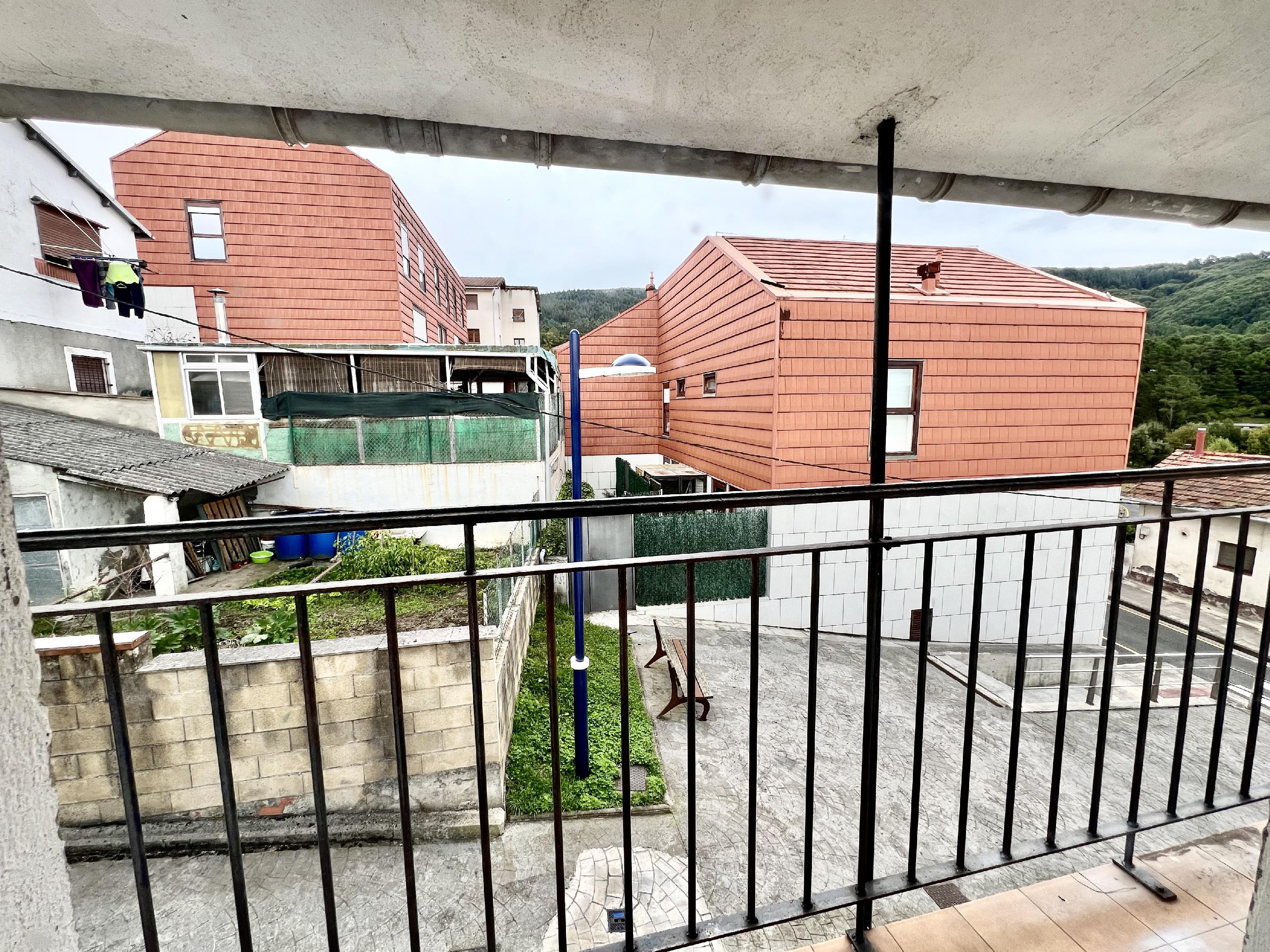 Imagen 16 Piso en venta en Etxebarri / Calle Valencia.