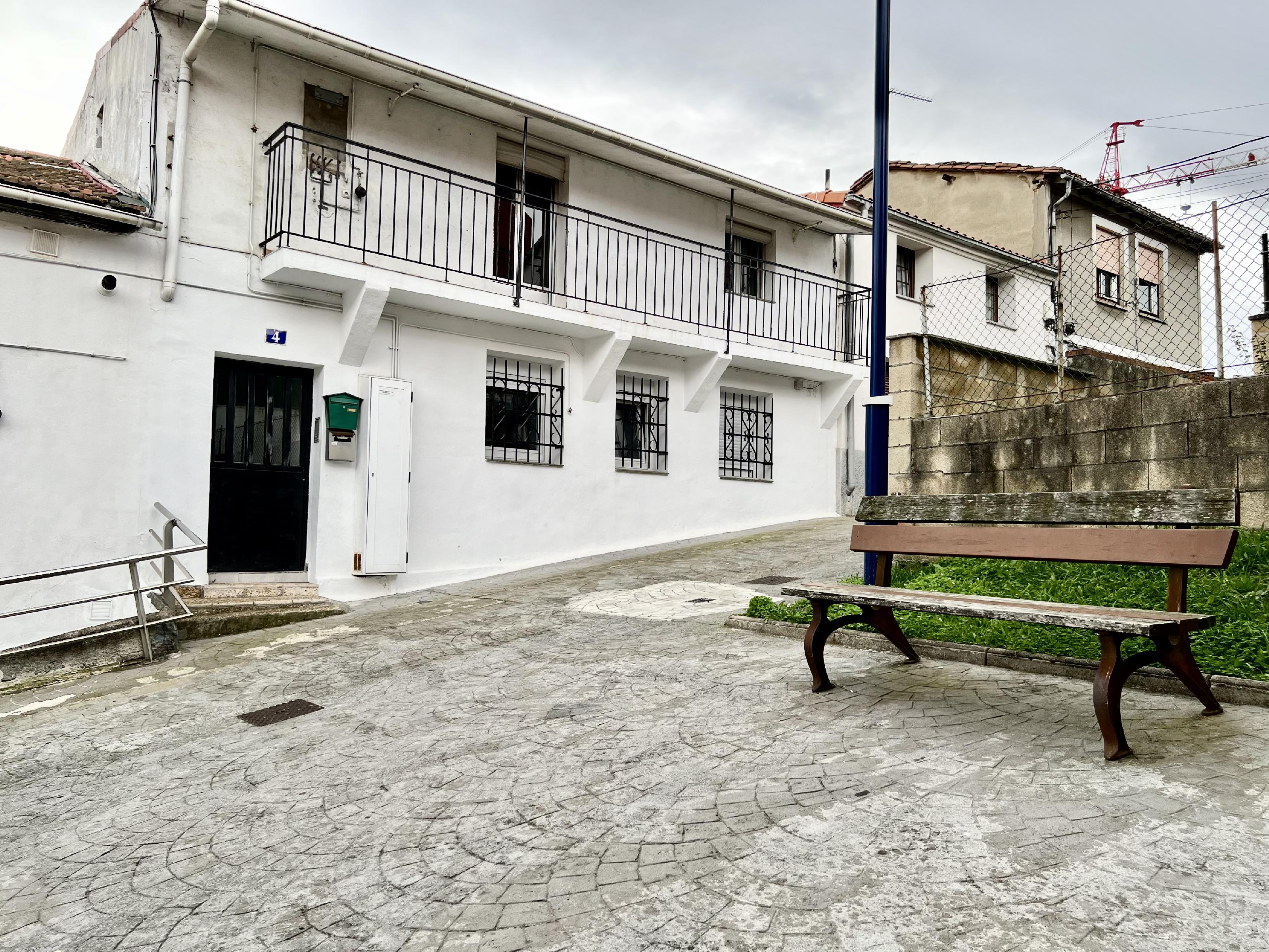 Imagen 37 Piso en venta en Etxebarri / Calle Valencia.