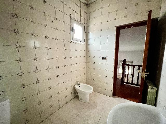 Imagen 24 Inmueble 288853 - Piso en venta en Etxebarri / Calle Valencia.