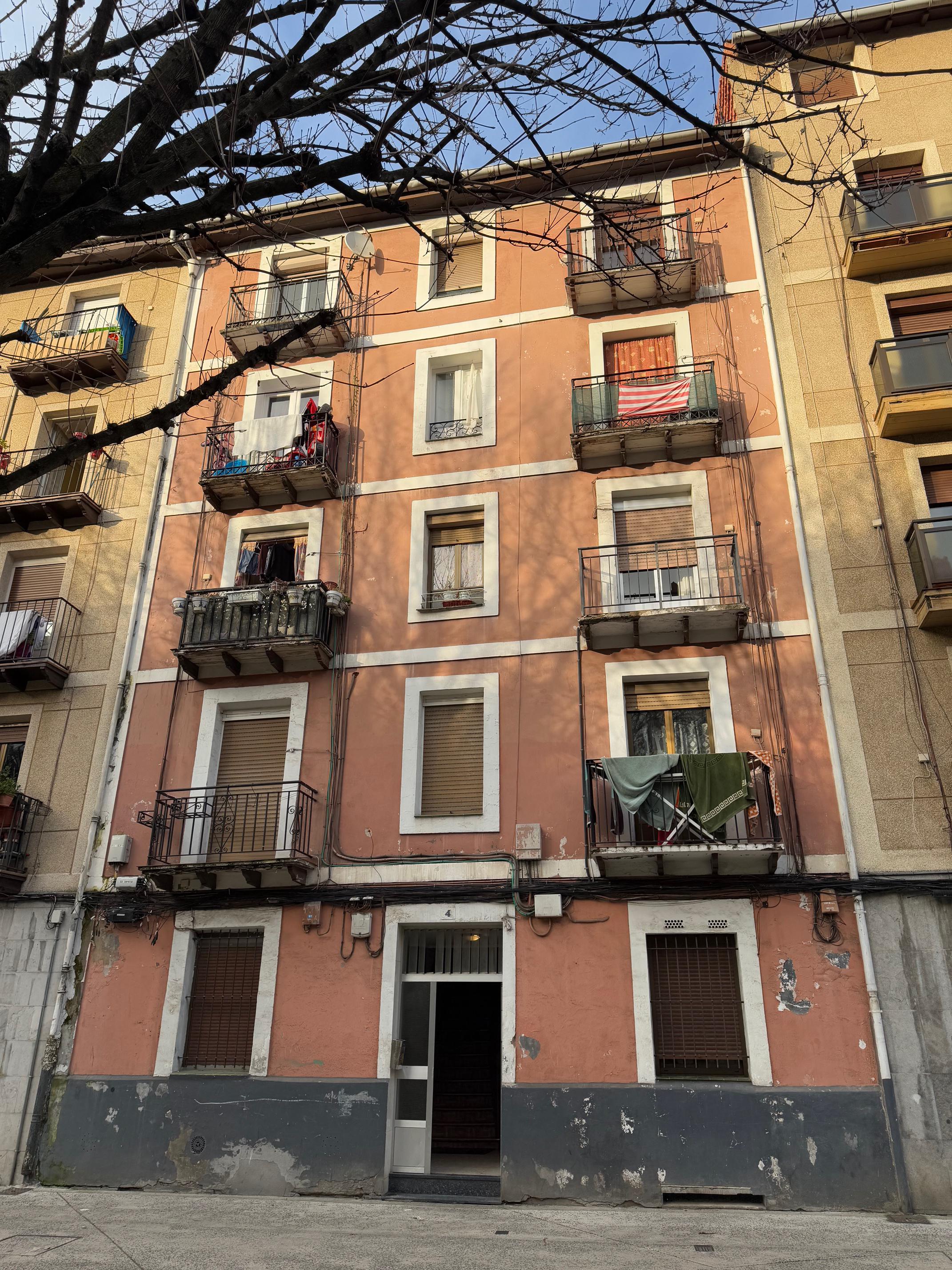 Imagen 1 Piso en venta en Sestao / Plaza del Sol .