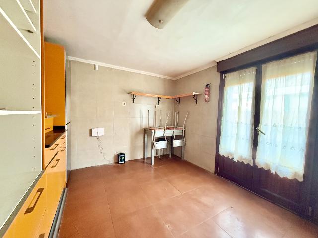 Imagen 2 Inmueble 290843 - Piso en venta en Sestao / Plaza del Sol .