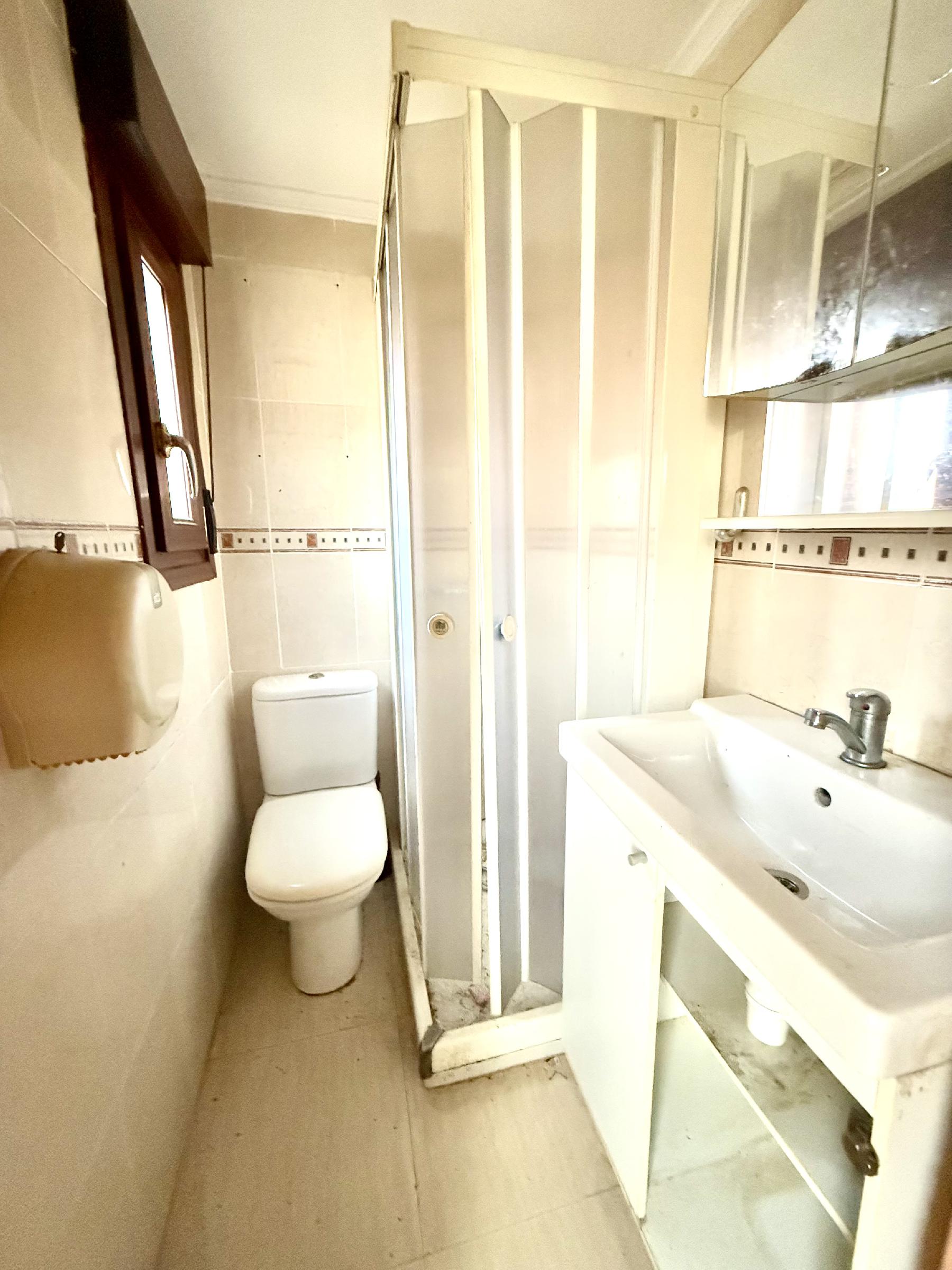 Imagen 21 Piso en venta en Sestao / Plaza del Sol .