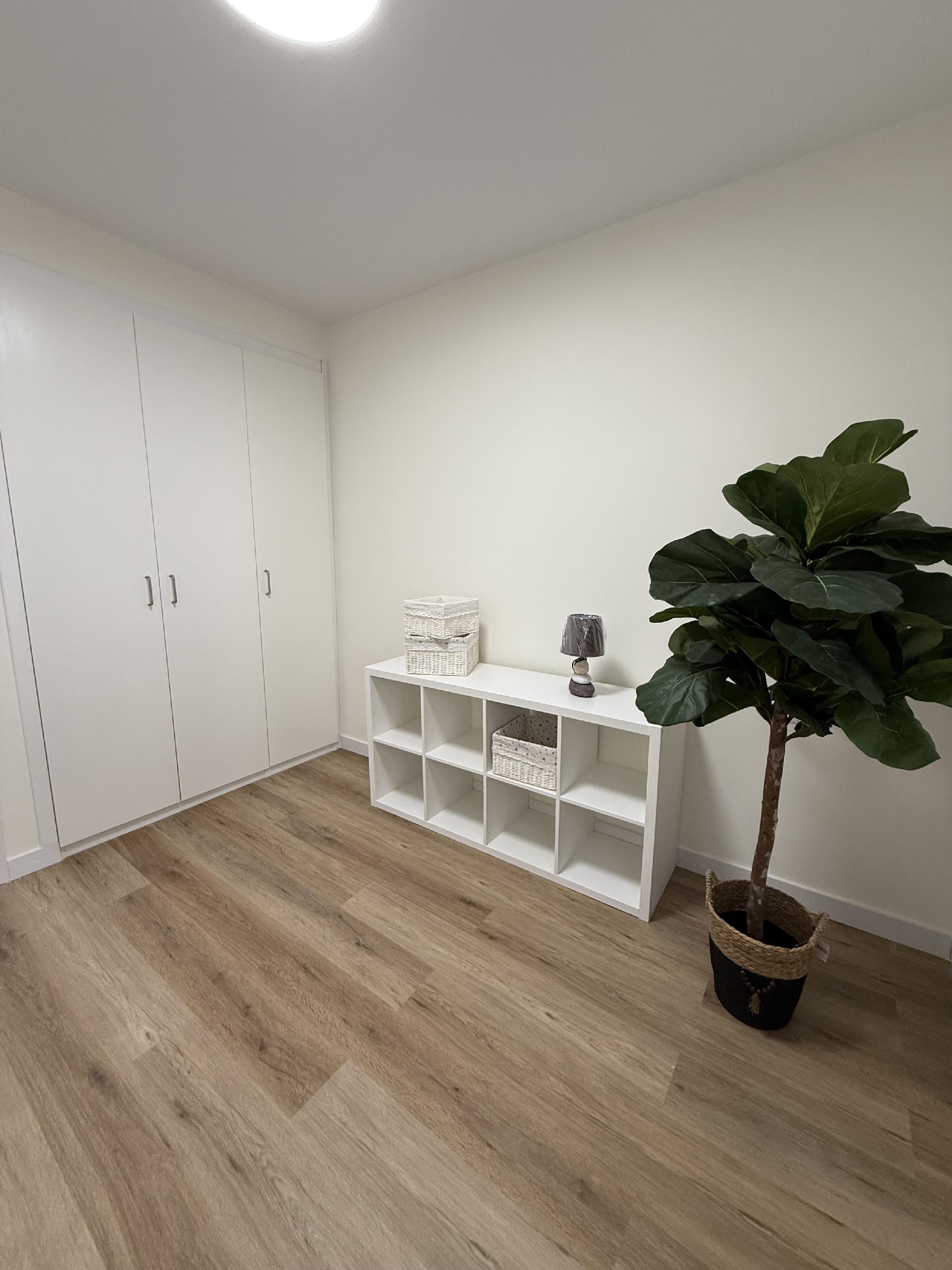 Imagen 19 Piso en venta en Barakaldo / Junto Paseo de los Fueros.