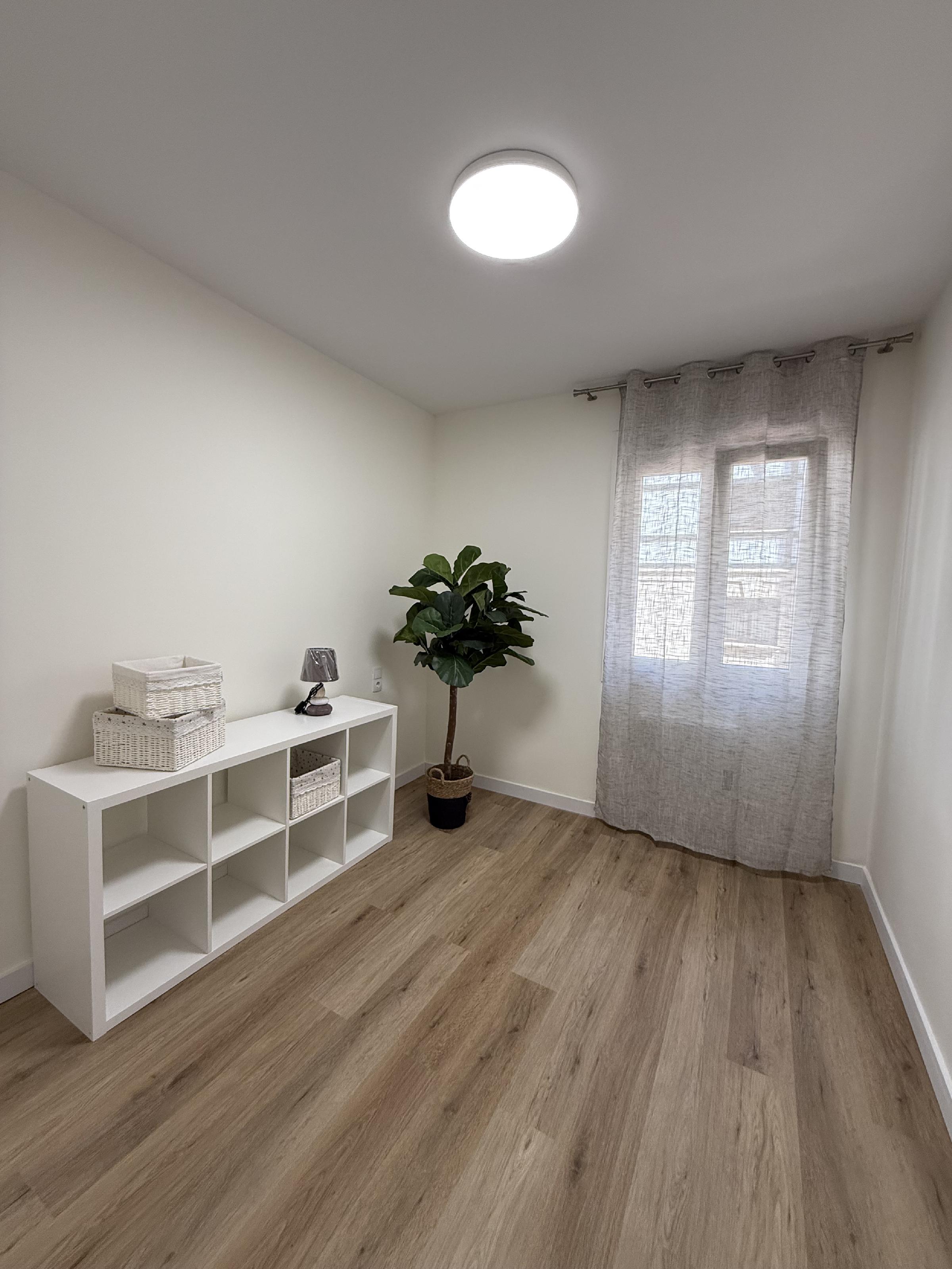 Imagen 18 Piso en venta en Barakaldo / Junto Paseo de los Fueros.