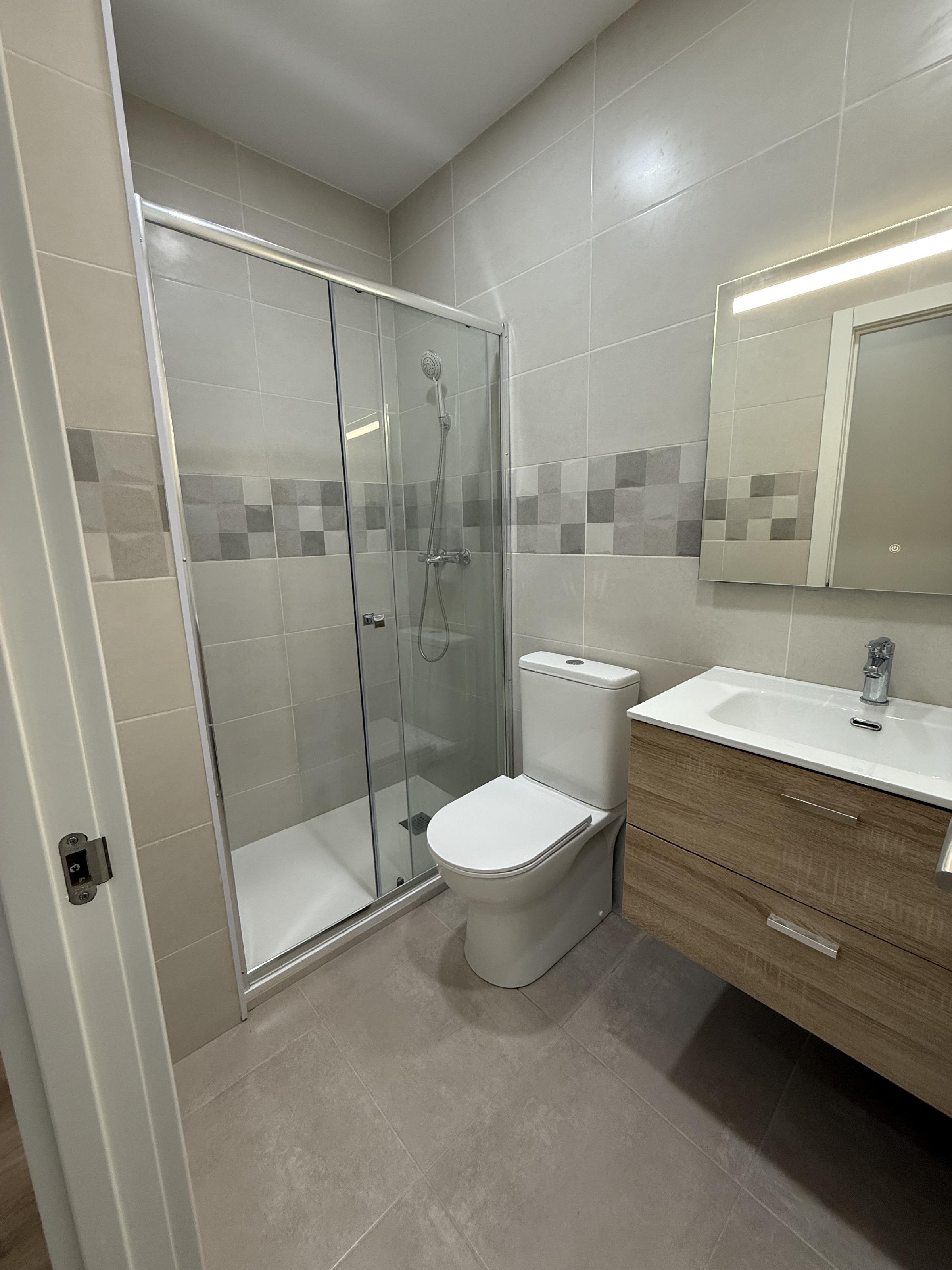 Imagen 20 Piso en venta en Barakaldo / Junto Paseo de los Fueros.