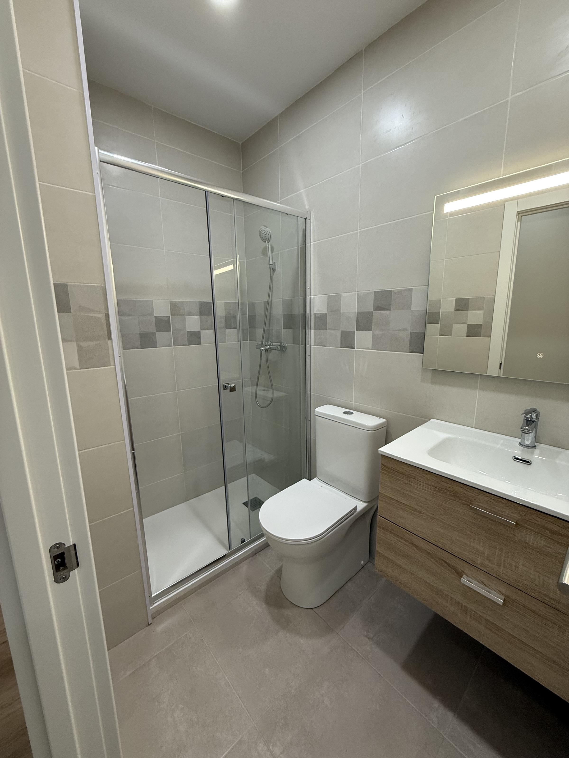 Imagen 21 Piso en venta en Barakaldo / Junto Paseo de los Fueros.