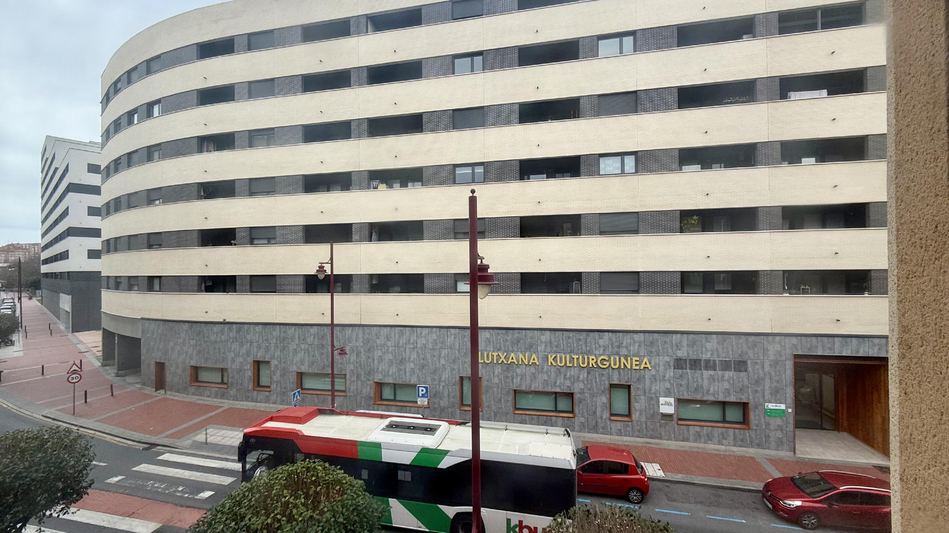 Imagen 25 Piso en venta en Barakaldo / Frente Casa Cultura Lutxana