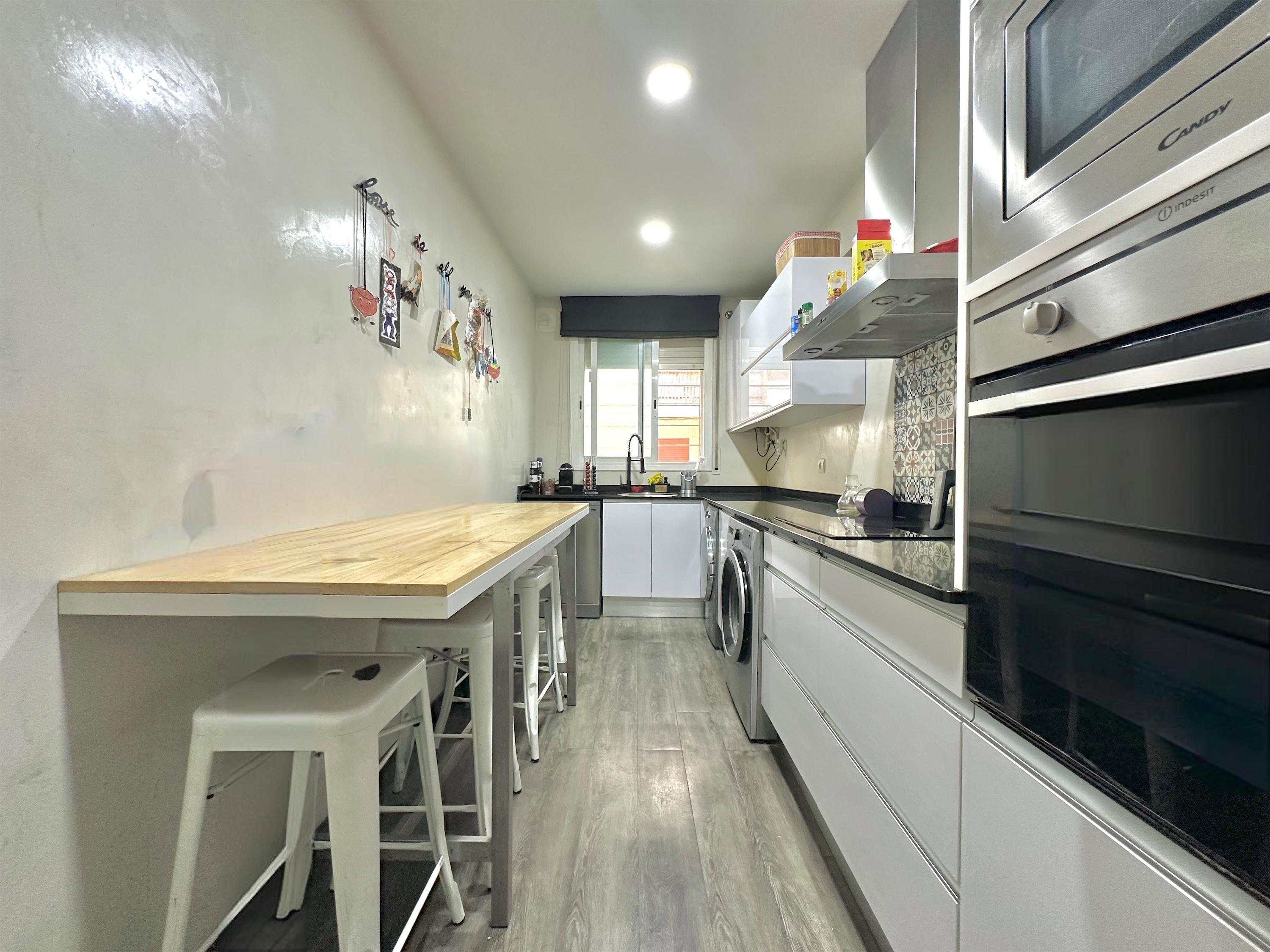 Imagen 2 Planta Baja en venta en Molins De Rei / Próximo al parque de la Mariona 