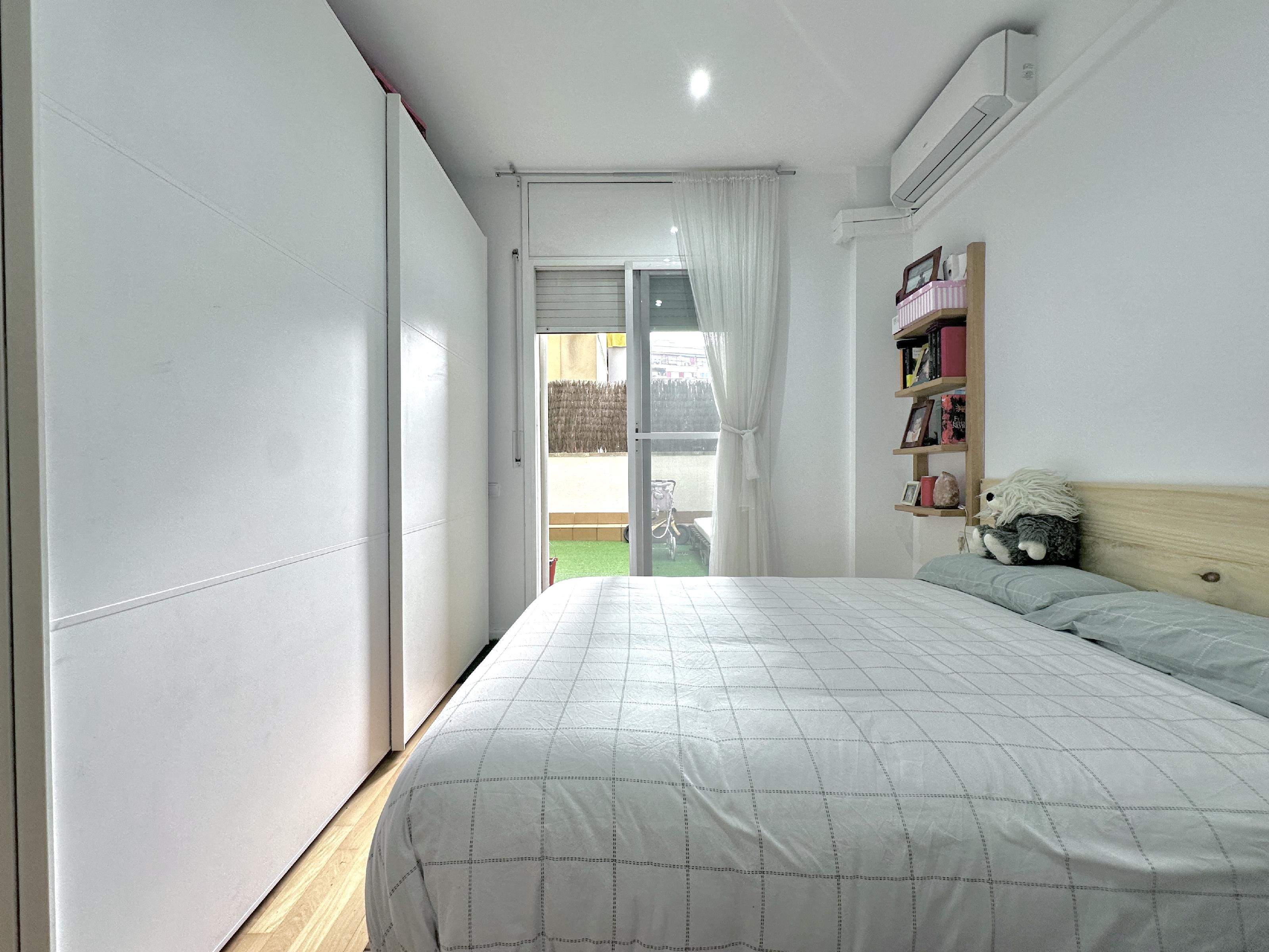 Imagen 18 Planta Baja en venta en Molins De Rei / Próximo al parque de la Mariona 