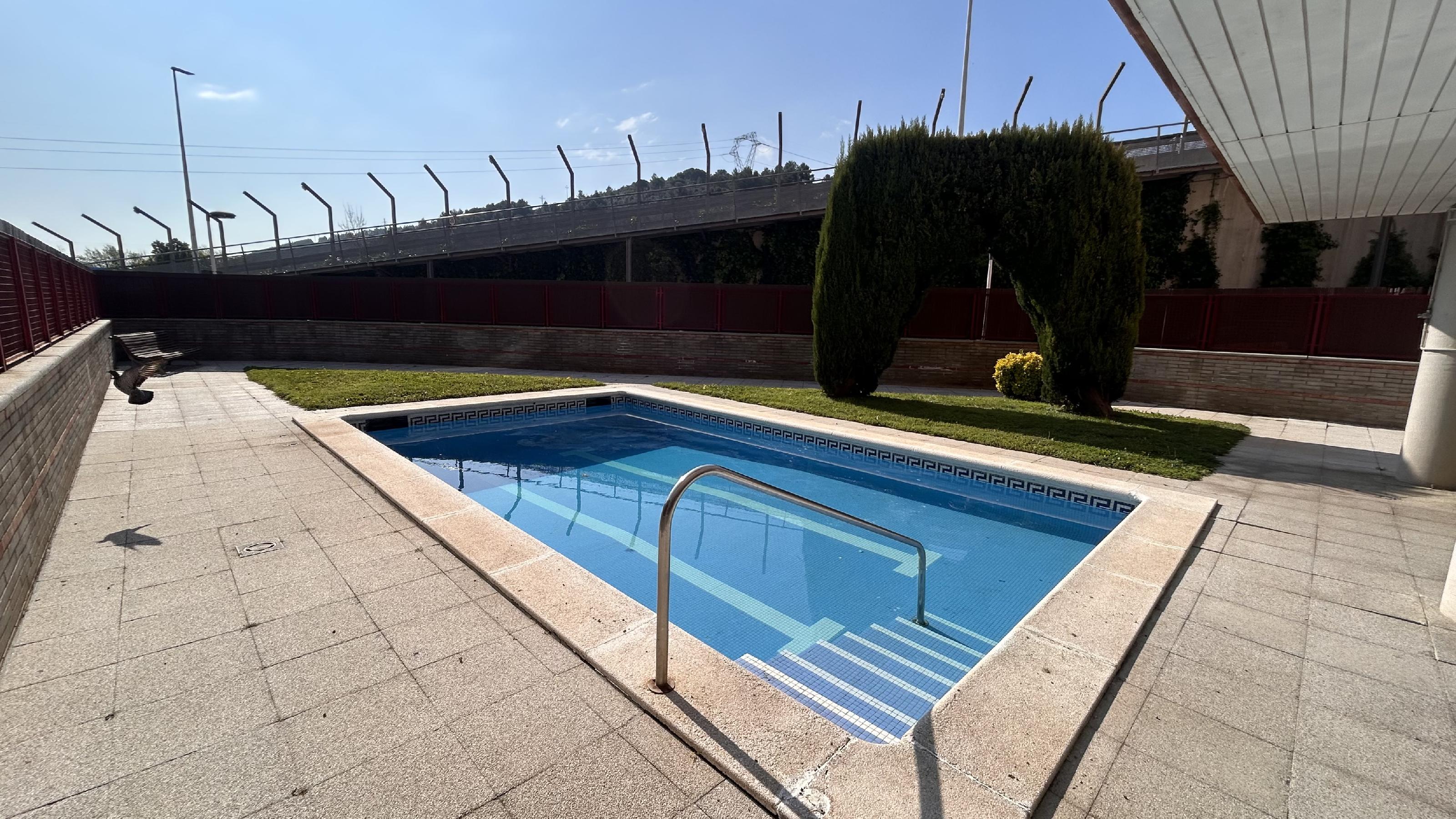 Imagen 30 Piso en venta en Sant Andreu De La Barca / Próximo al supermercado Dia zona la Solana