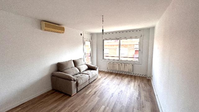 Imagen 7 Inmueble 301601 - Piso en venta en Sant Andreu De La Barca / Próximo al supermercado Dia (zona la Solana)