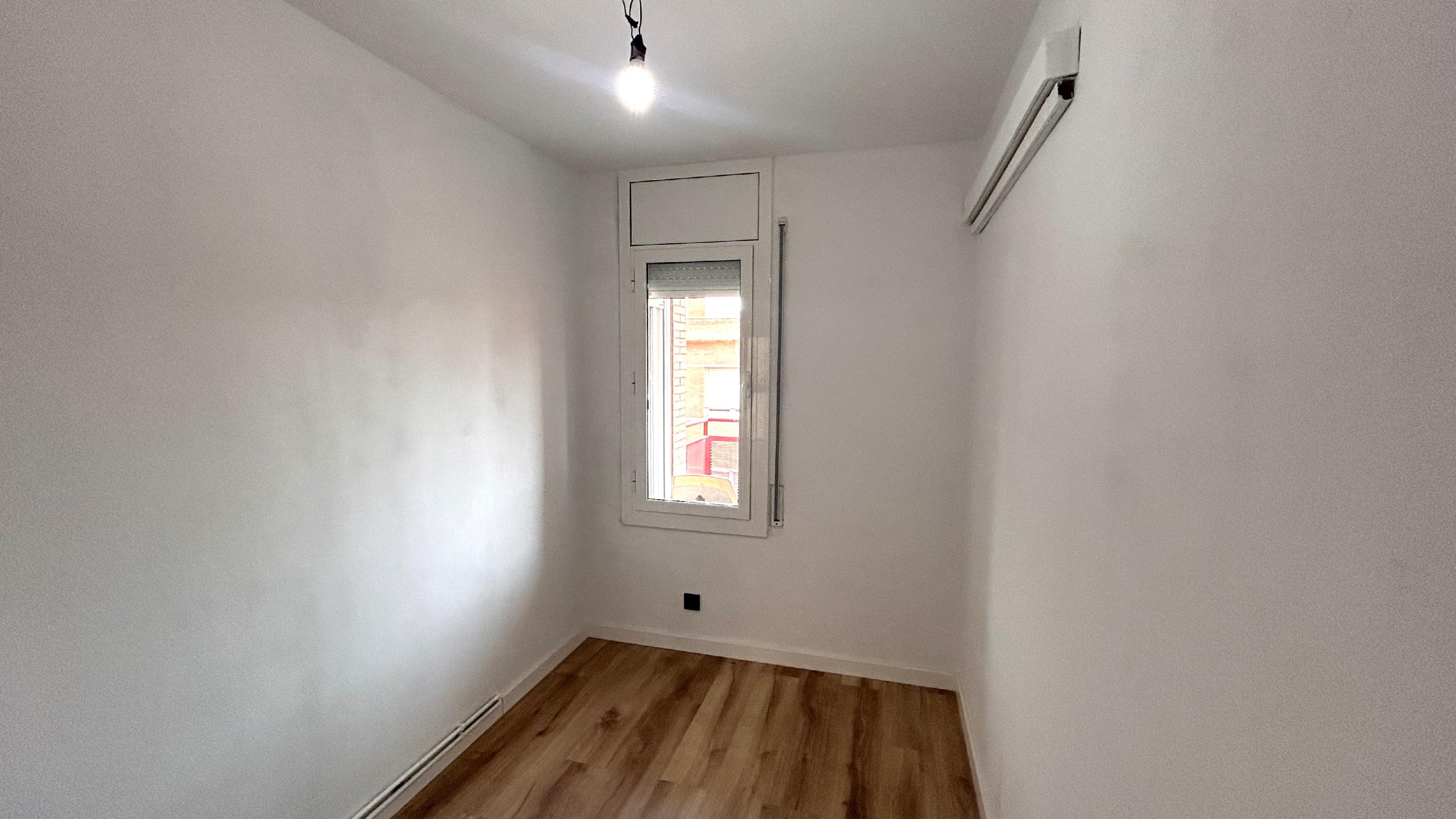 Imagen 26 Piso en venta en Sant Andreu De La Barca / Próximo al supermercado Dia zona la Solana