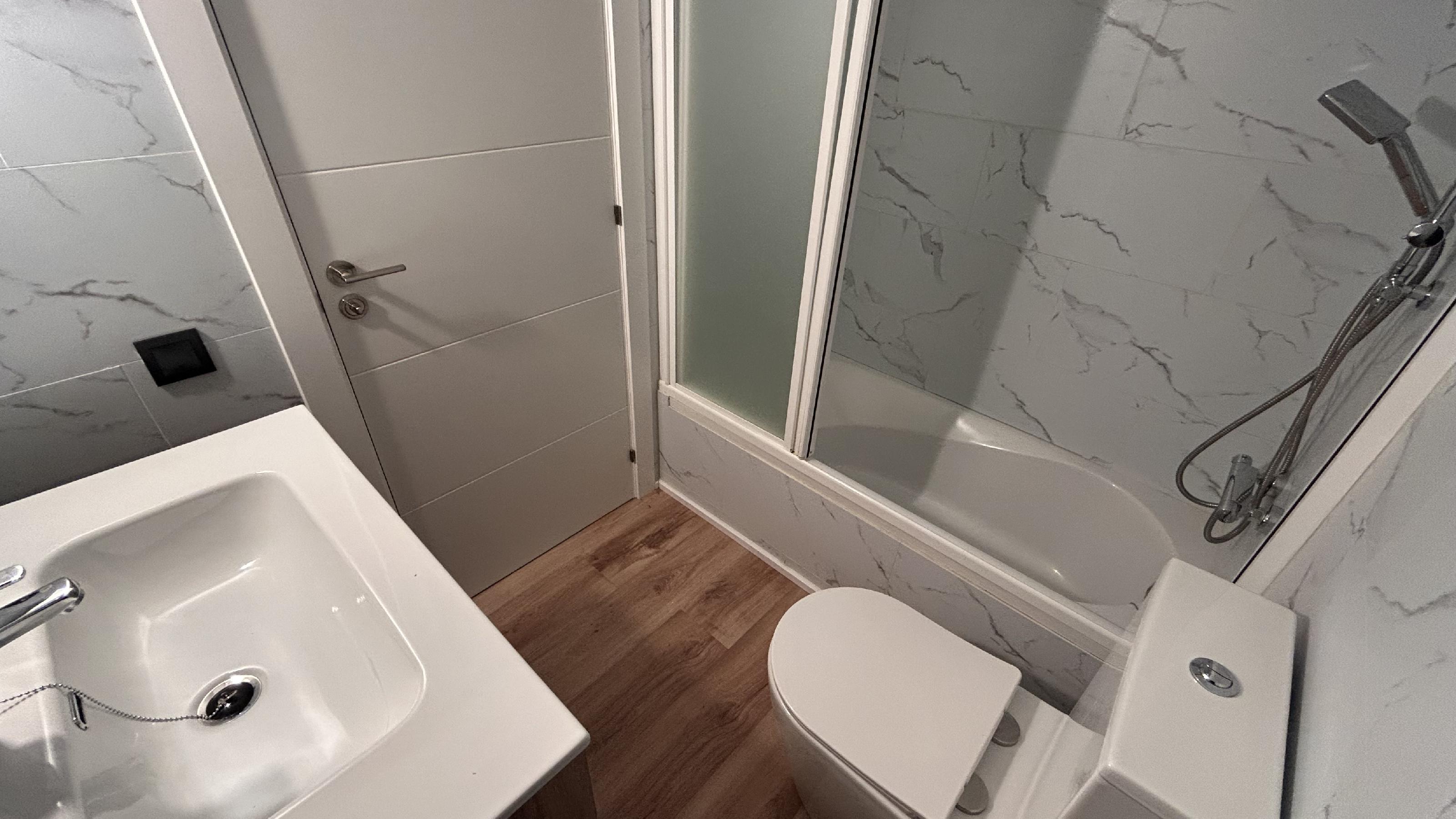 Imagen 20 Piso en venta en Sant Andreu De La Barca / Próximo al supermercado Dia zona la Solana