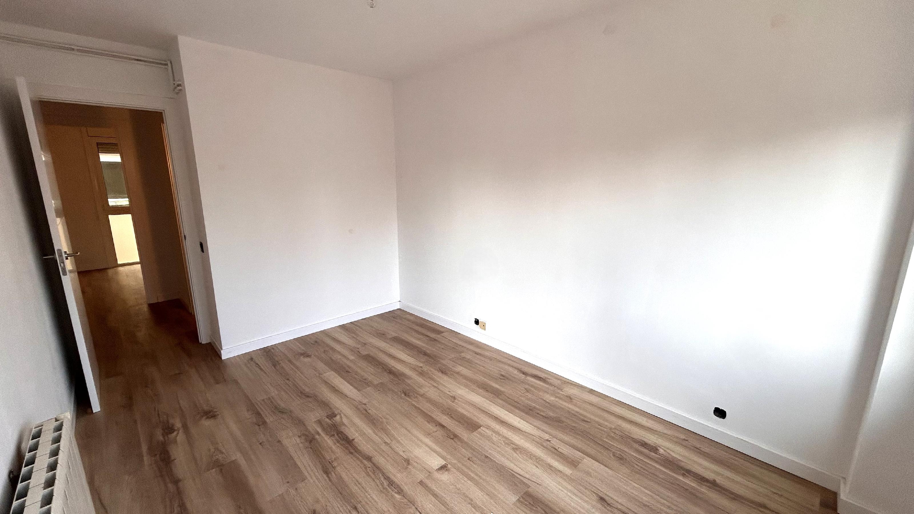 Imagen 39 Piso en venta en Sant Andreu De La Barca / Próximo al supermercado Dia zona la Solana