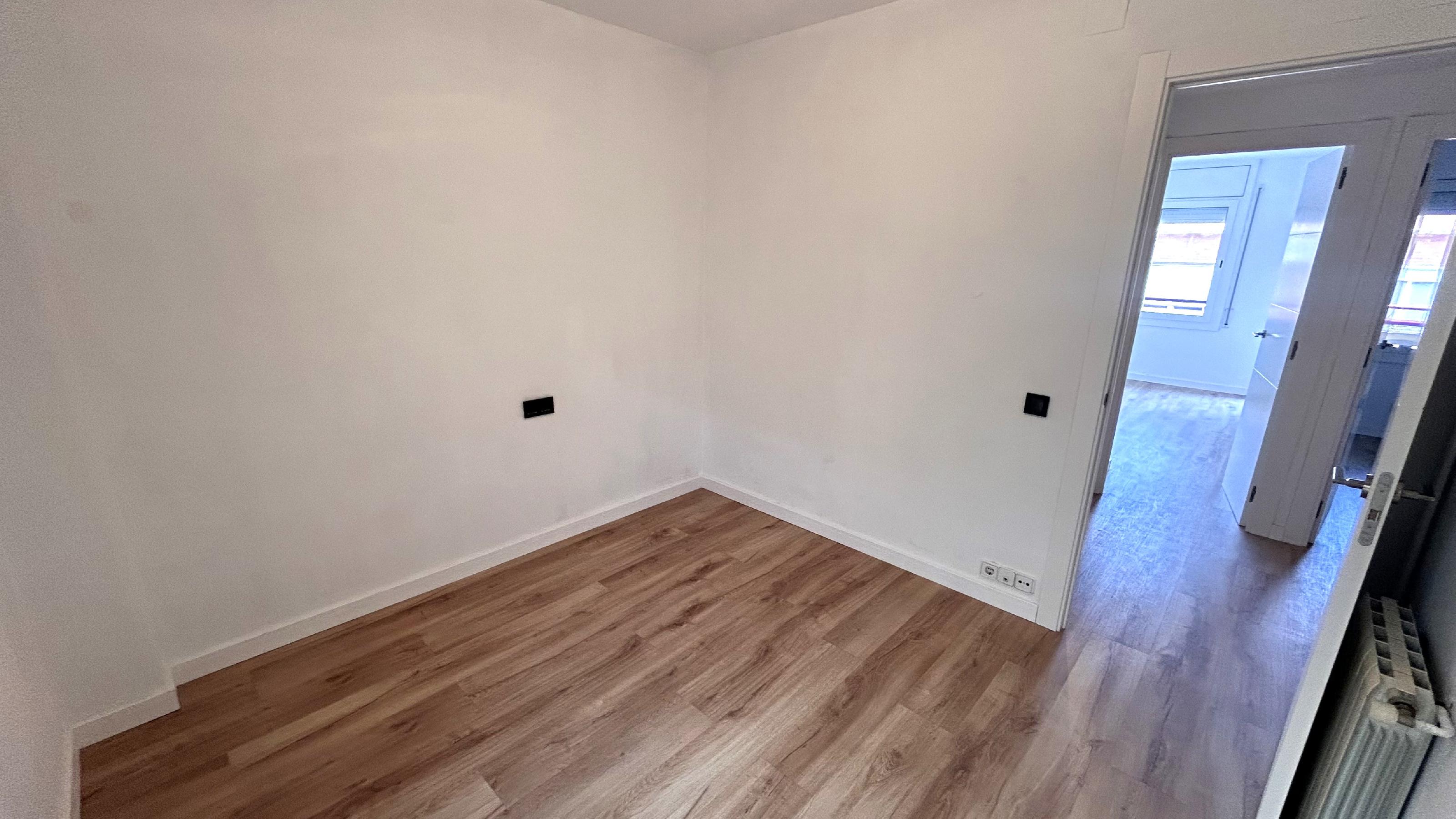 Imagen 22 Piso en venta en Sant Andreu De La Barca / Próximo al supermercado Dia zona la Solana