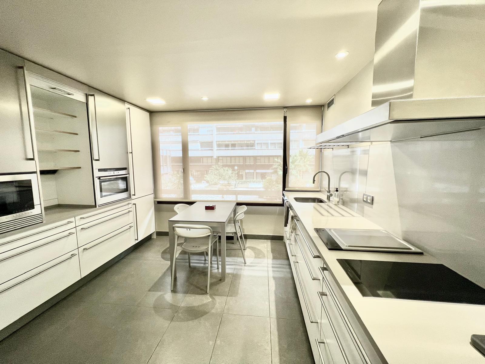 Imagen 1 Piso en venta en Barcelona / Avinguda de Roma - Carrer Tarragona 