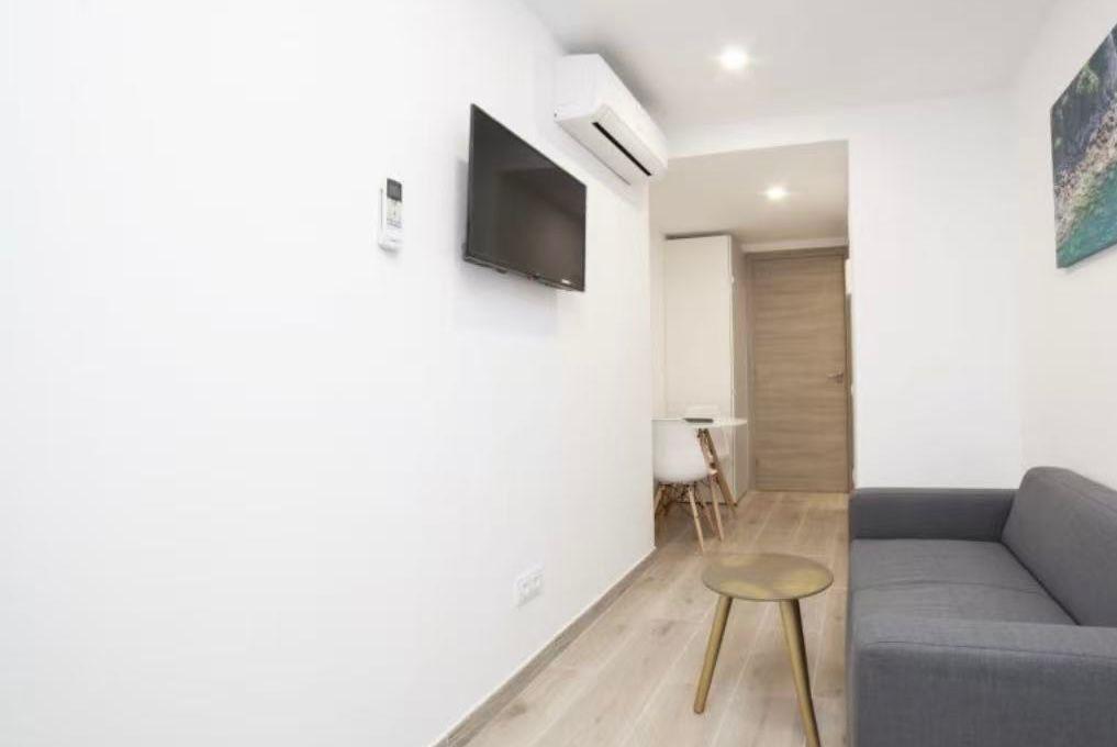 Imagen 7 Dúplex en venta en Hospitalet De Llobregat L´ / Junto Instituto Margarida Xirgu y carrer...