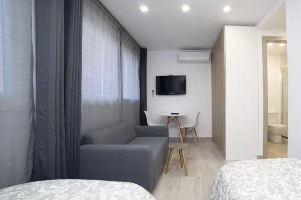 Imagen 1 Dúplex en venta en Hospitalet De Llobregat L´ / Junto Instituto Margarida Xirgu y carrer...
