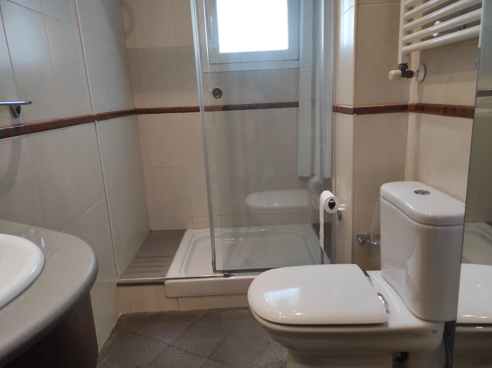 Imagen 19 Piso en venta en Esplugues De Llobregat / Avda Cornella junto Caprabo