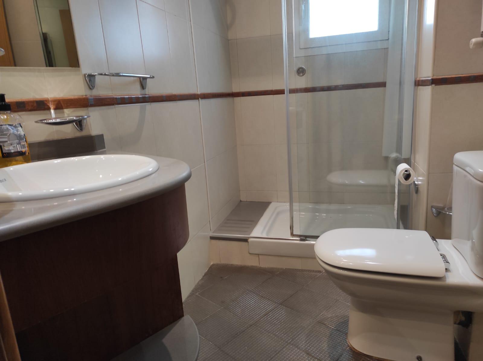 Imagen 21 Piso en venta en Esplugues De Llobregat / Avda Cornella junto Caprabo