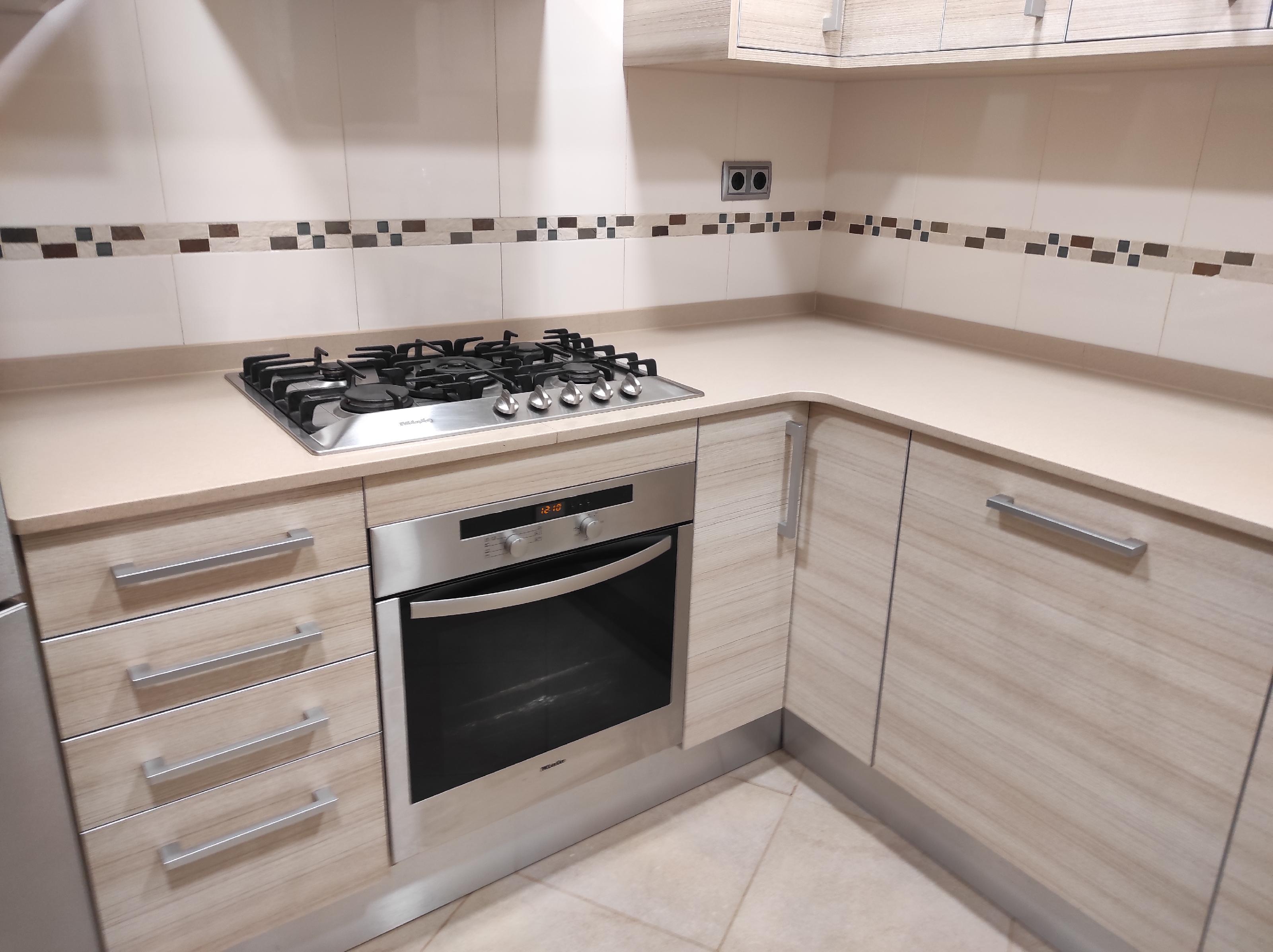 Imagen 10 Piso en venta en Esplugues De Llobregat / Avda Cornella junto Caprabo