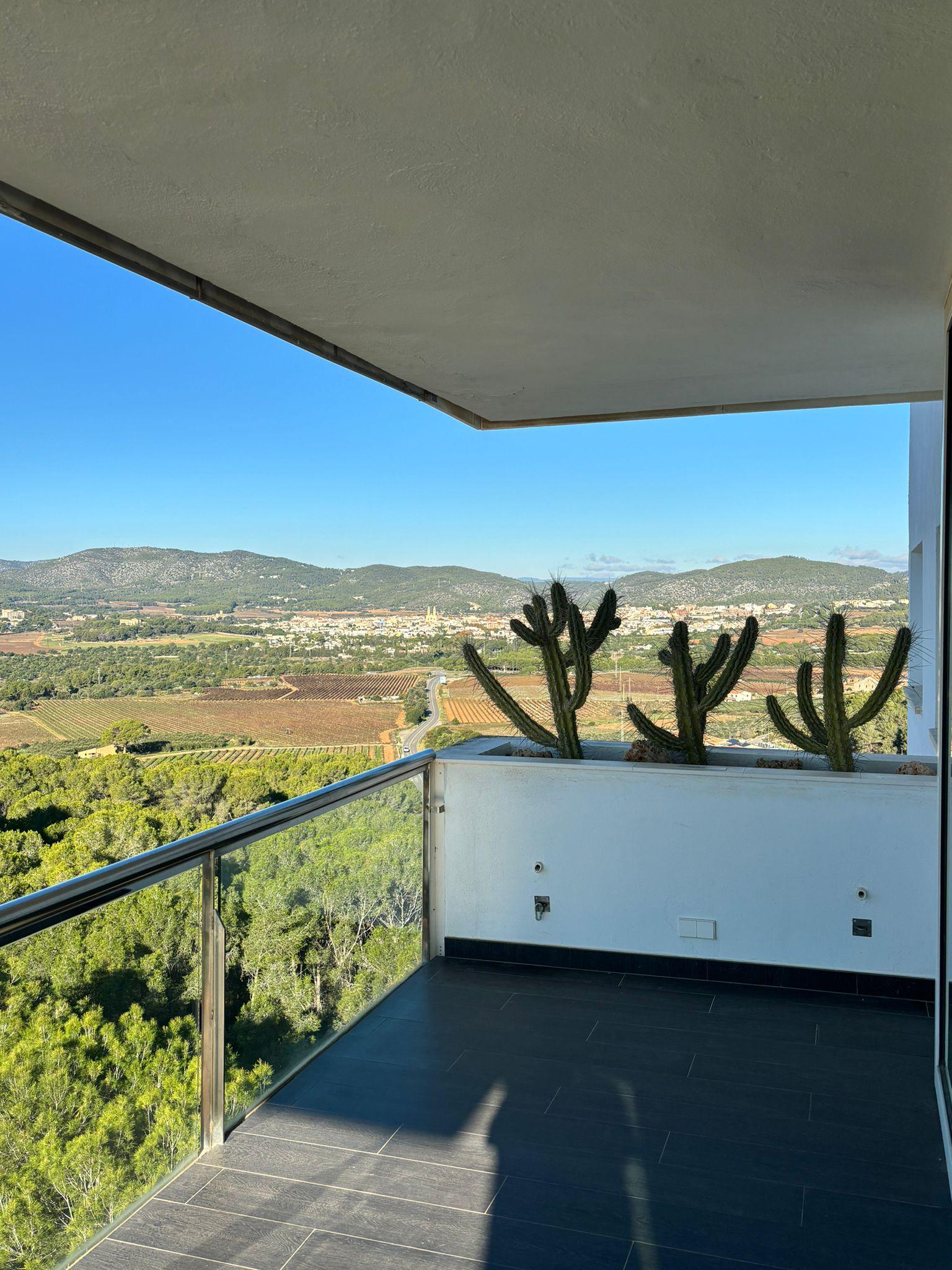 Imagen 37 Piso en venta en Sitges / Bien comunicado,vistas de una gran belleza y agradables