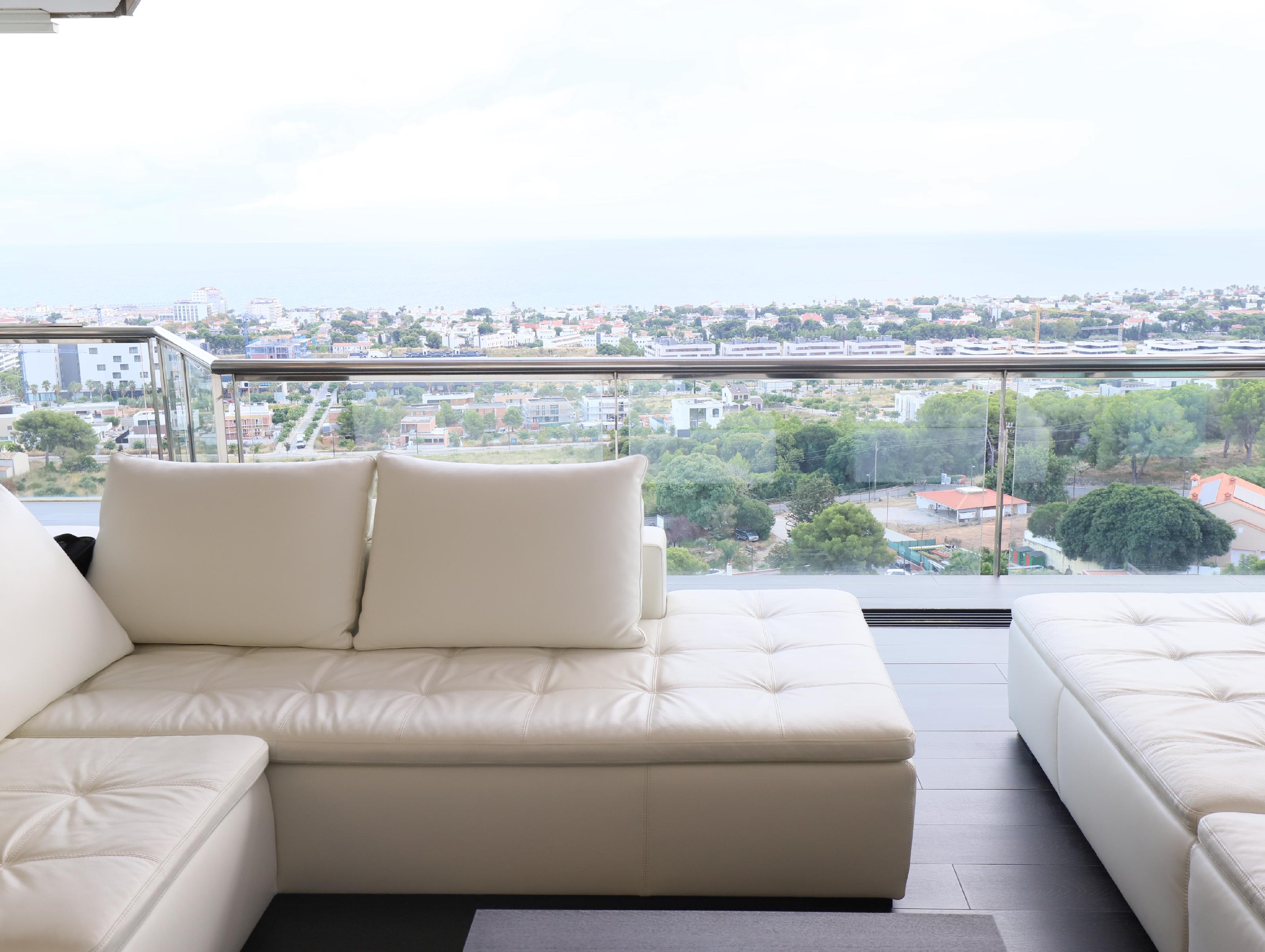 Imagen 6 Piso en venta en Sitges / Bien comunicado,vistas de una gran belleza y agradables