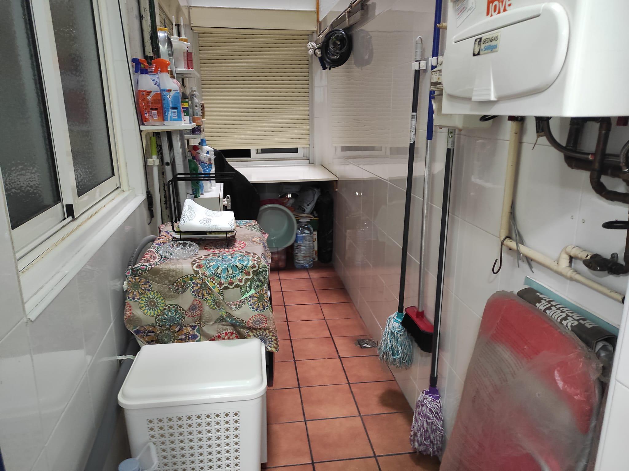 Imagen 40 Piso en venta en Esplugues De Llobregat / Can Clota frente parque de la Solidaritat