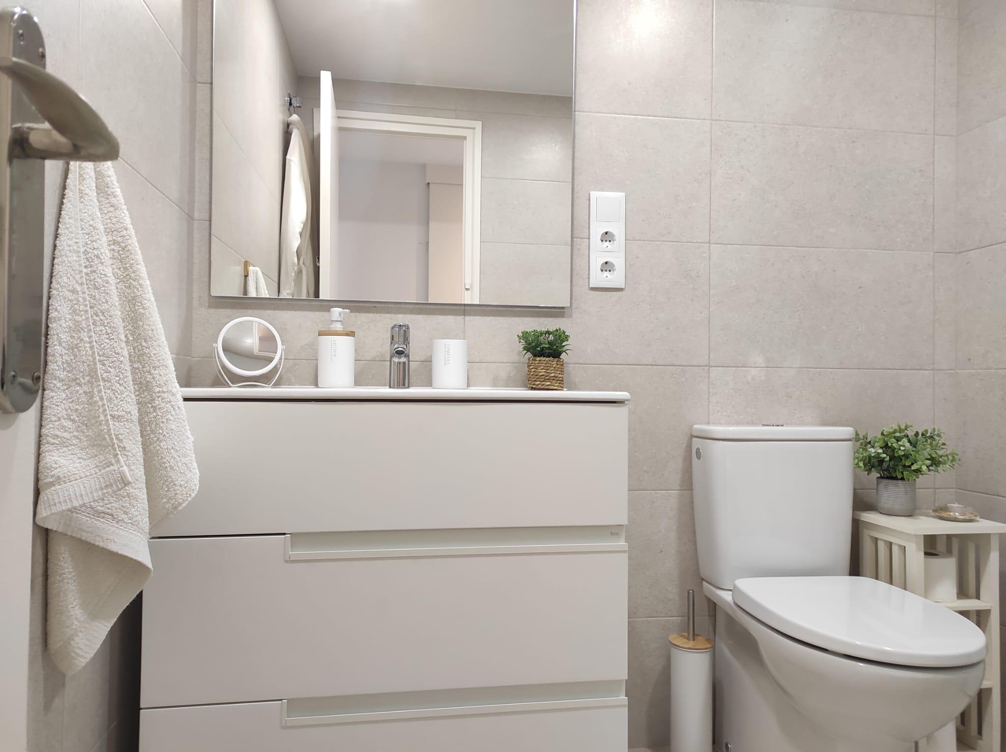 Imagen 32 Apartamento en venta en Tossa De Mar / Cala Llorell, cala Llevado, urb. Santa Maria De Llorell