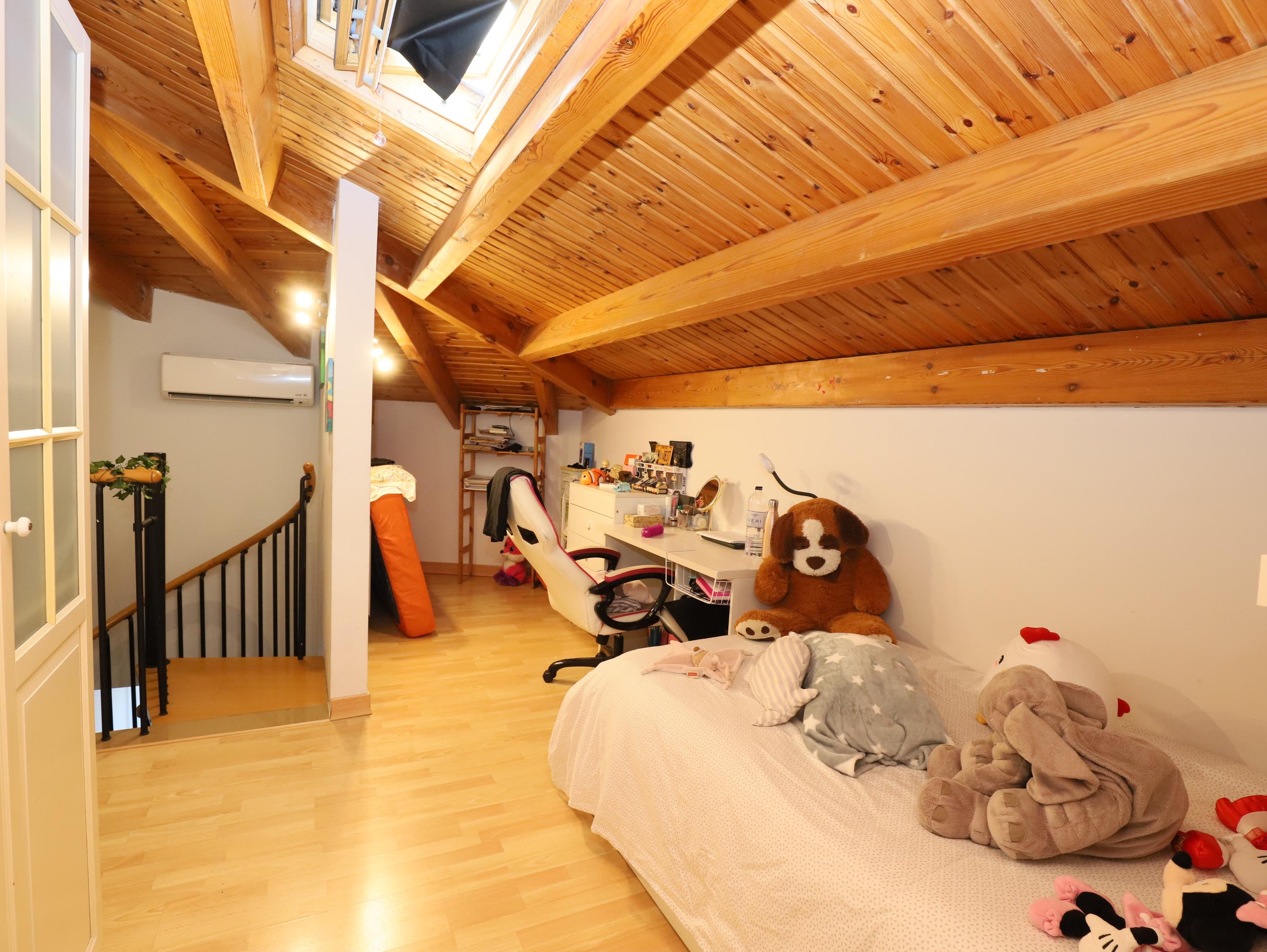 Imagen 28 Dúplex en venta en Sant Vicenç Dels Horts / Parque del Serral , cerca Caprabo