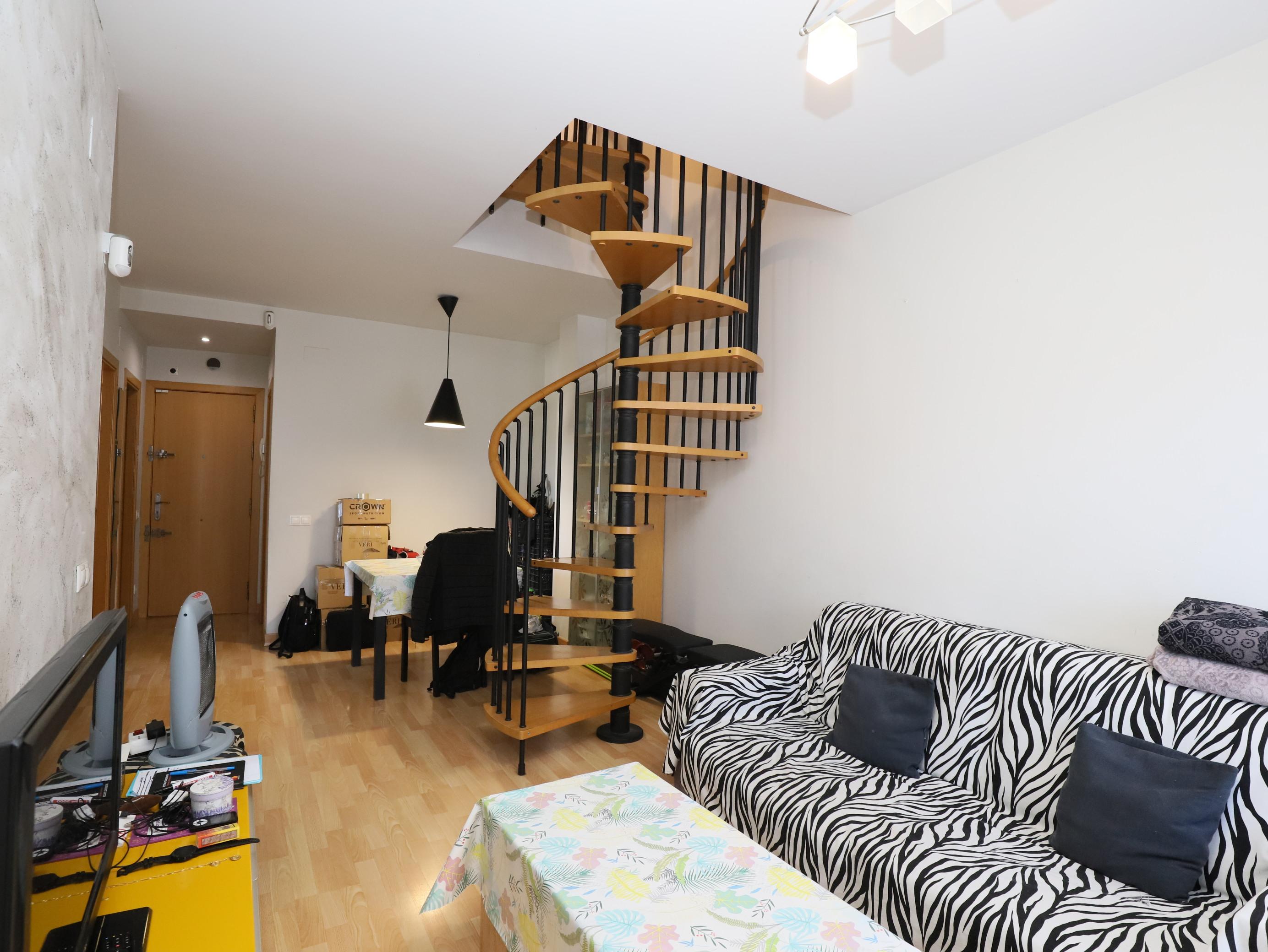 Imagen 4 Dúplex en venta en Sant Vicenç Dels Horts / Parque del Serral , cerca Caprabo