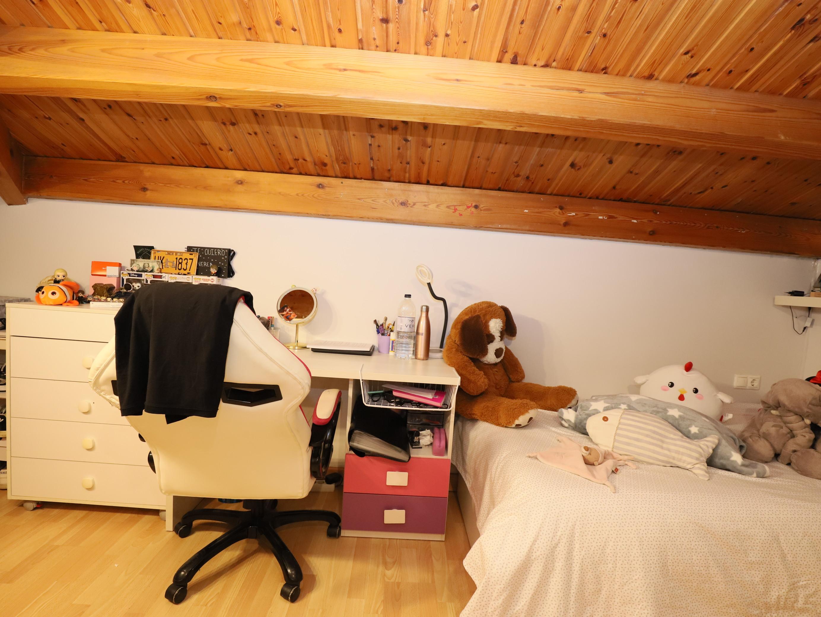 Imagen 29 Dúplex en venta en Sant Vicenç Dels Horts / Parque del Serral , cerca Caprabo