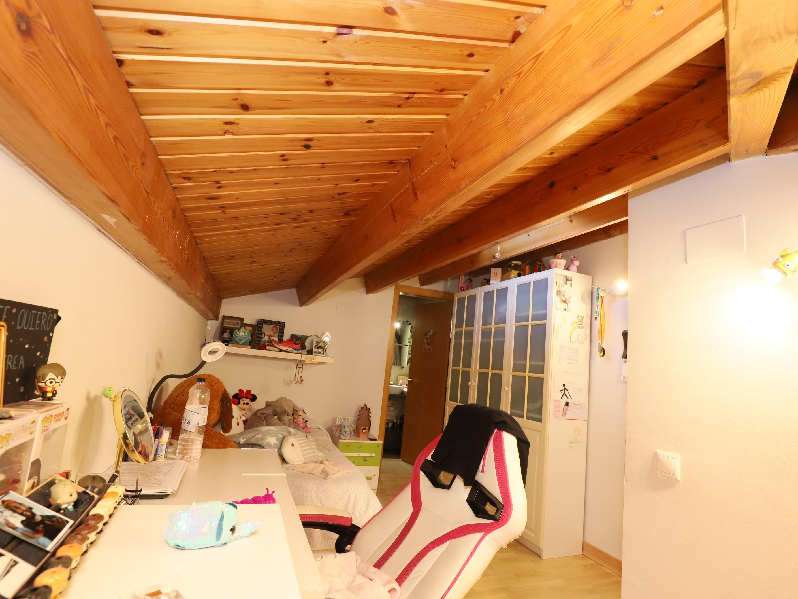 Imagen 31 Dúplex en venta en Sant Vicenç Dels Horts / Parque del Serral , cerca Caprabo