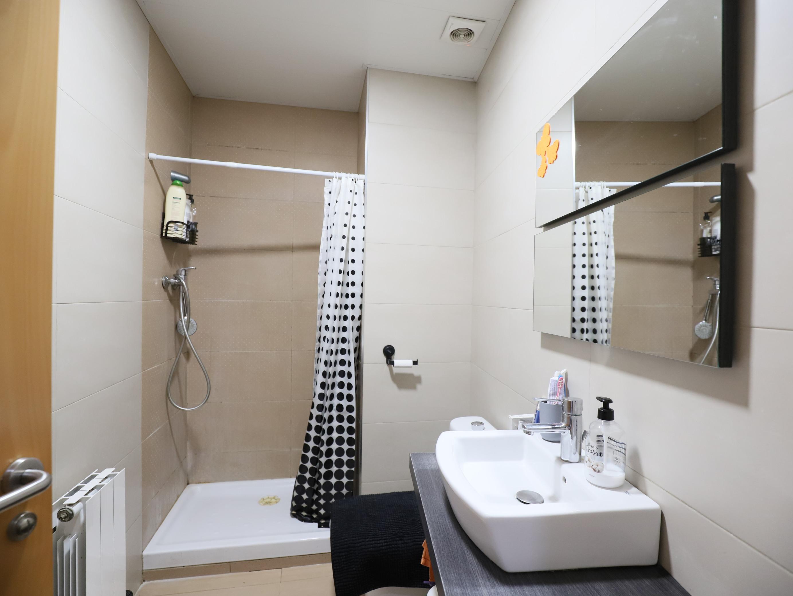 Imagen 16 Dúplex en venta en Sant Vicenç Dels Horts / Parque del Serral , cerca Caprabo