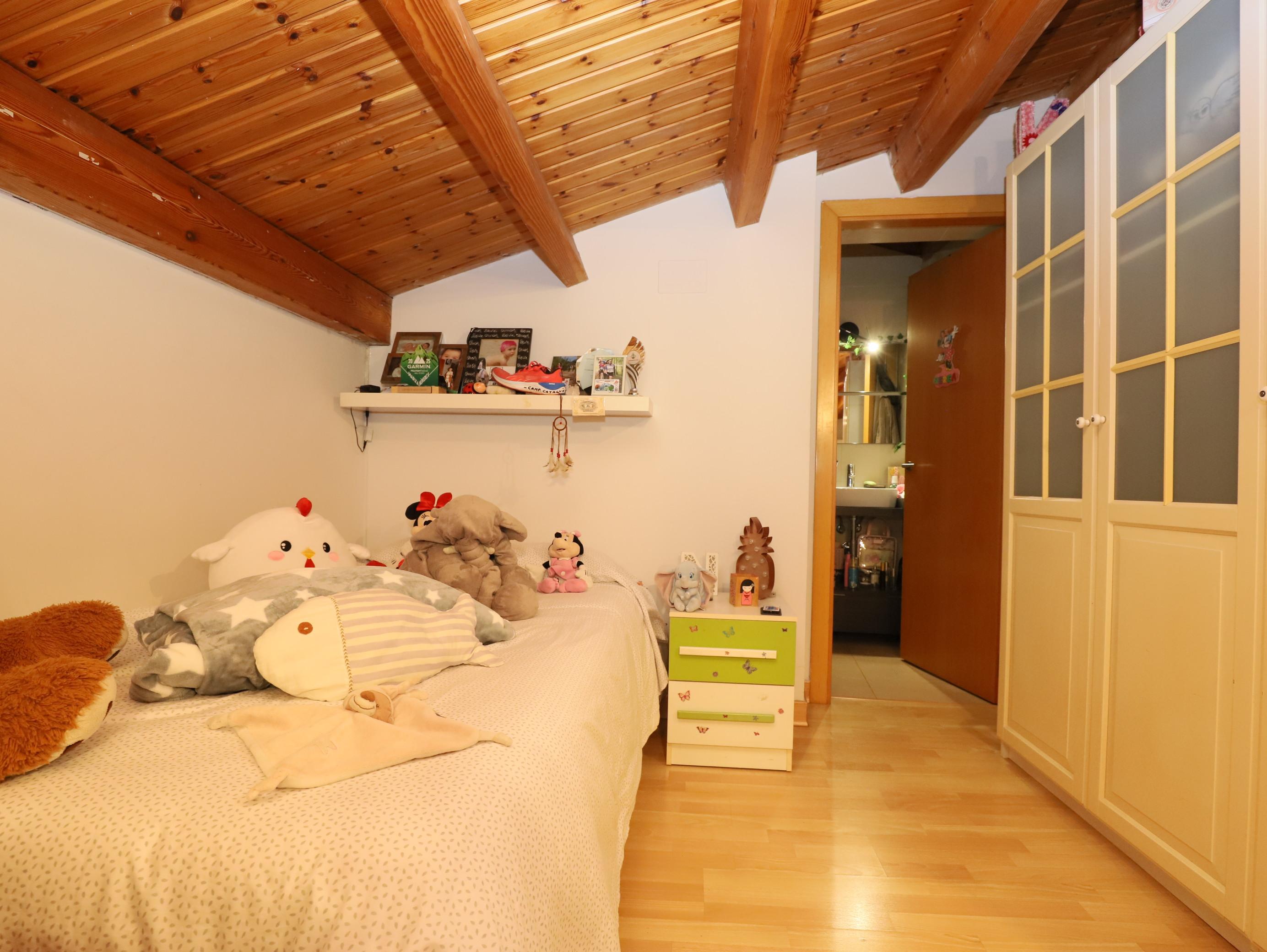 Imagen 32 Dúplex en venta en Sant Vicenç Dels Horts / Parque del Serral , cerca Caprabo