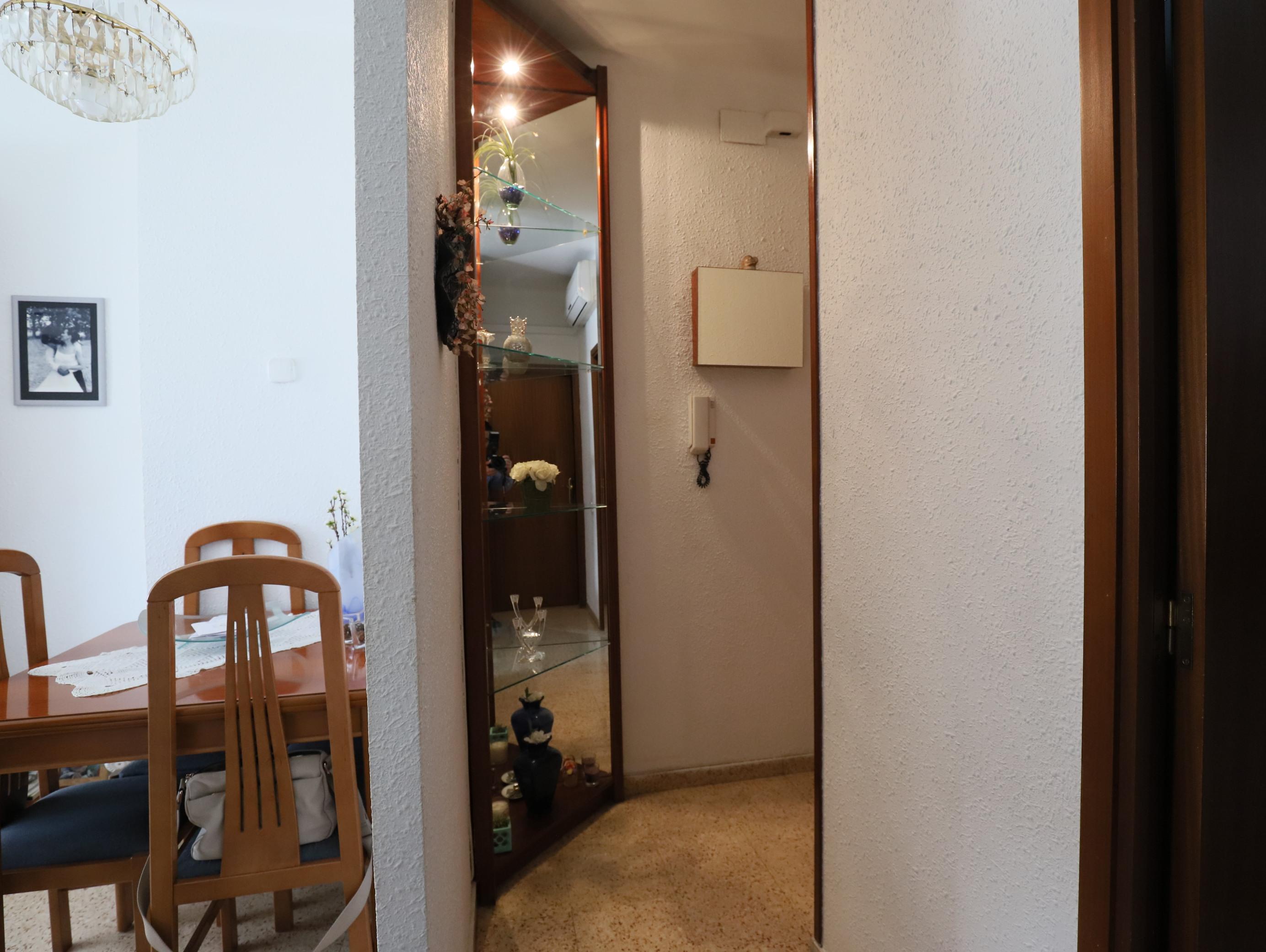 Imagen 36 Piso en venta en Esplugues De Llobregat / Junto Angel Gumera y biblioteca pare Miquel D´Es...