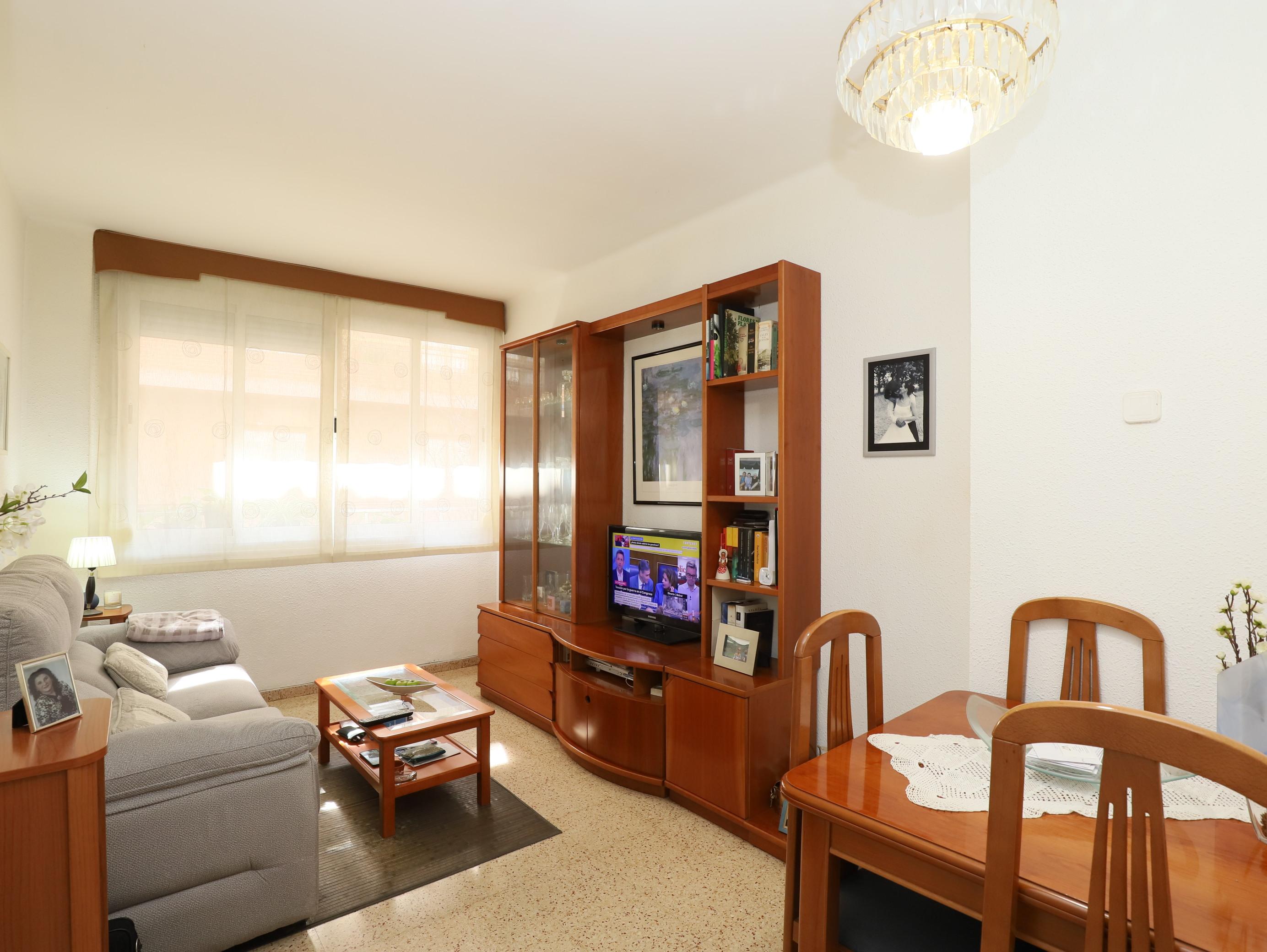 Imagen 1 Piso en venta en Esplugues De Llobregat / Junto Angel Gumera y biblioteca pare Miquel D´Es...