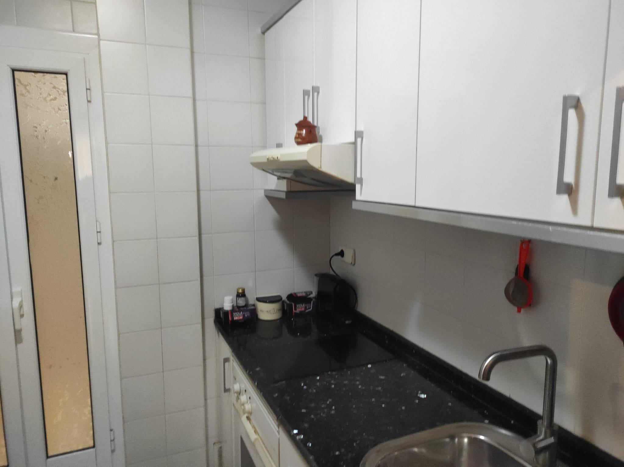 Imagen 17 Piso en venta en Esplugues De Llobregat / Junto Angel Gumera y biblioteca pare Miquel D´Es...