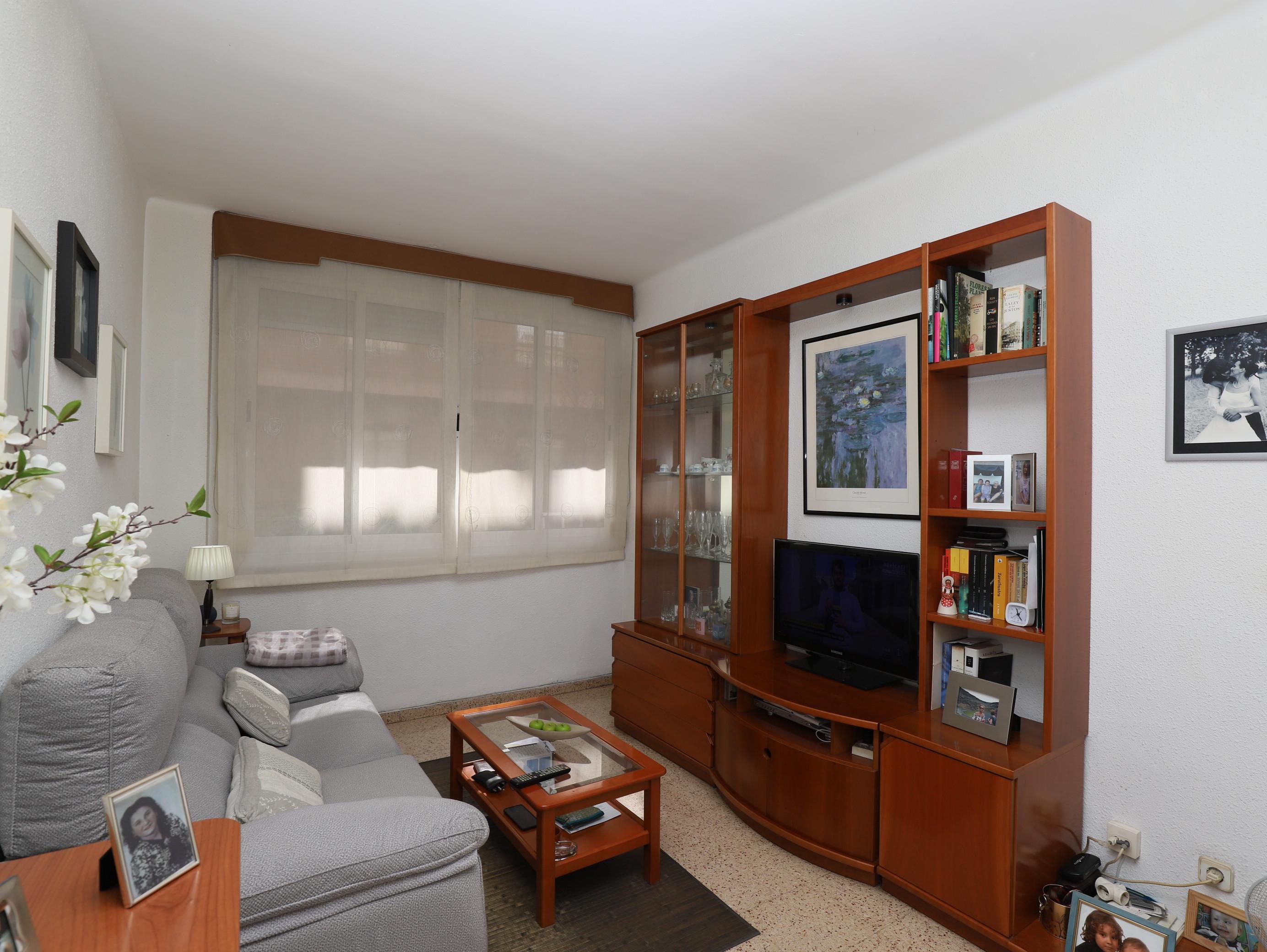 Imagen 33 Piso en venta en Esplugues De Llobregat / Junto Angel Gumera y biblioteca pare Miquel D´Es...