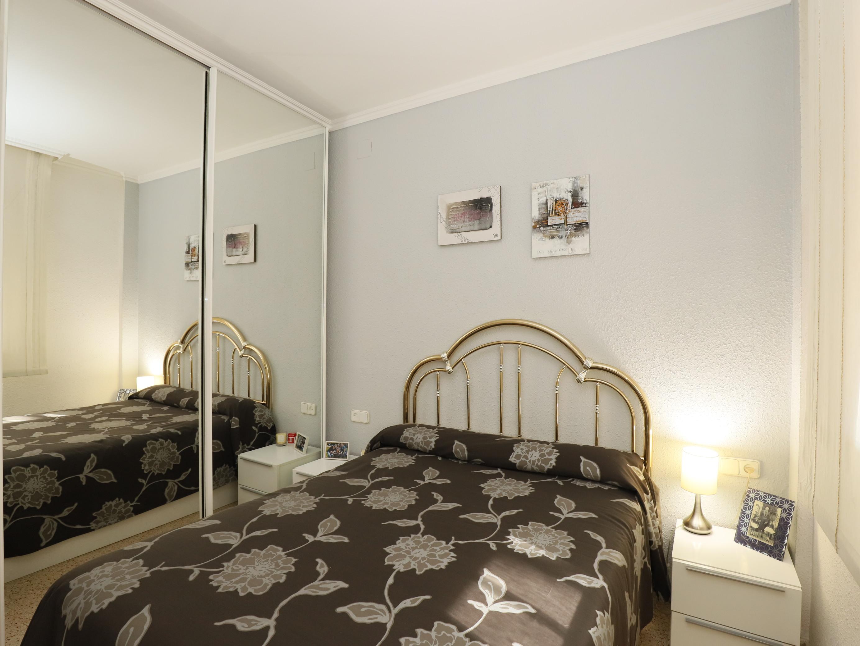 Imagen 39 Piso en venta en Esplugues De Llobregat / Junto Angel Gumera y biblioteca pare Miquel D´Es...