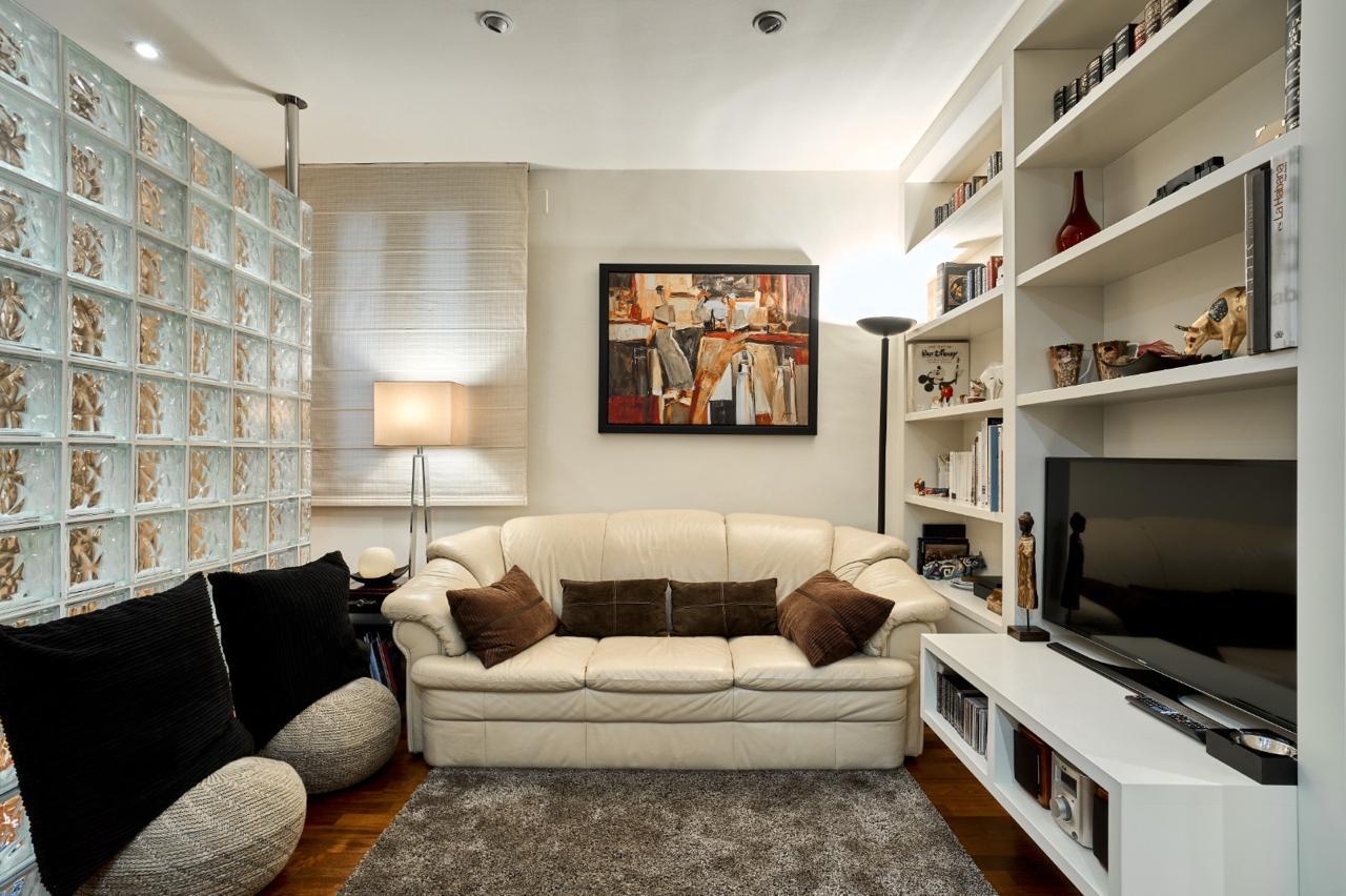 Imagen 1 Piso en venta en Barcelona / Compte d´Urgell - Diputació