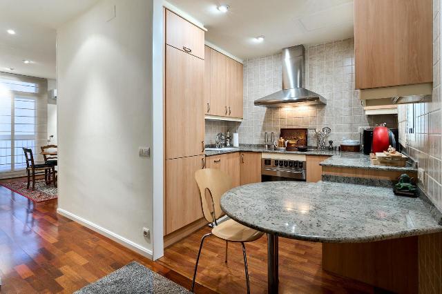 Imagen 2 Inmueble 292061 - Piso en venta en Barcelona / Compte d´Urgell - Diputació