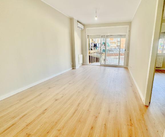 Imagen 1 Inmueble 295269 - Piso en venta en Barcelona / Basílica Sagrada Familia