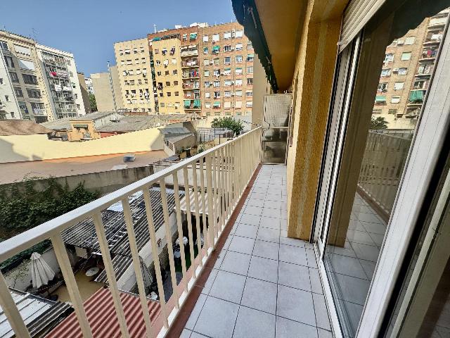 Imagen 2 Inmueble 295269 - Piso en venta en Barcelona / Basílica Sagrada Familia